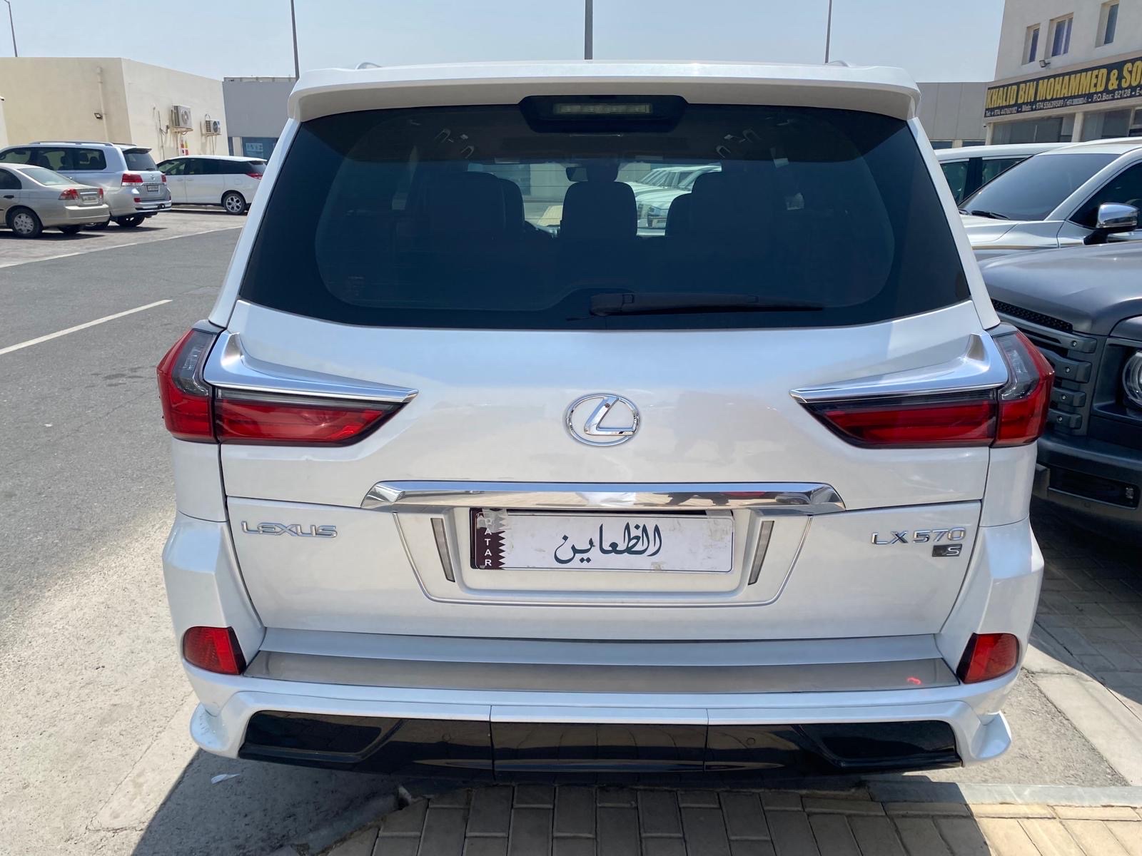 Lexus LX 570 S 2018 - Image 4