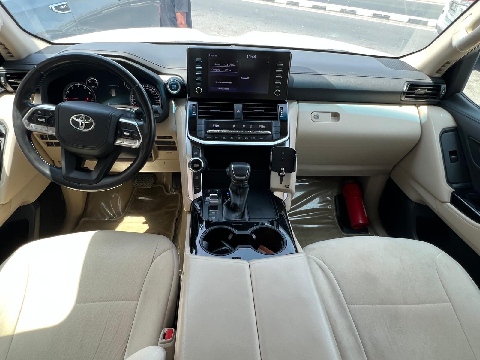 Toyota Land Cruiser GX.R 2022 - Image 4