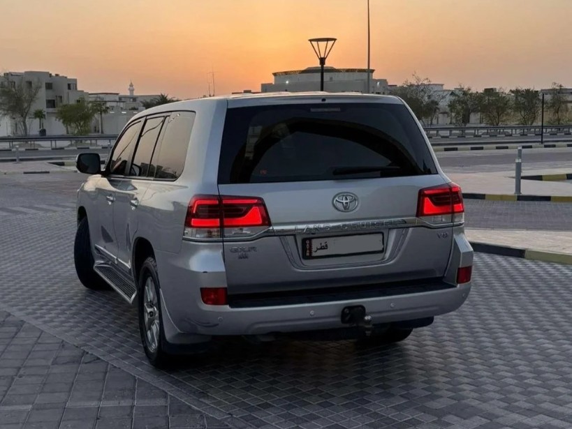 تويوتا لاند كروزر جي اكس ار v8 2016 - Image 4