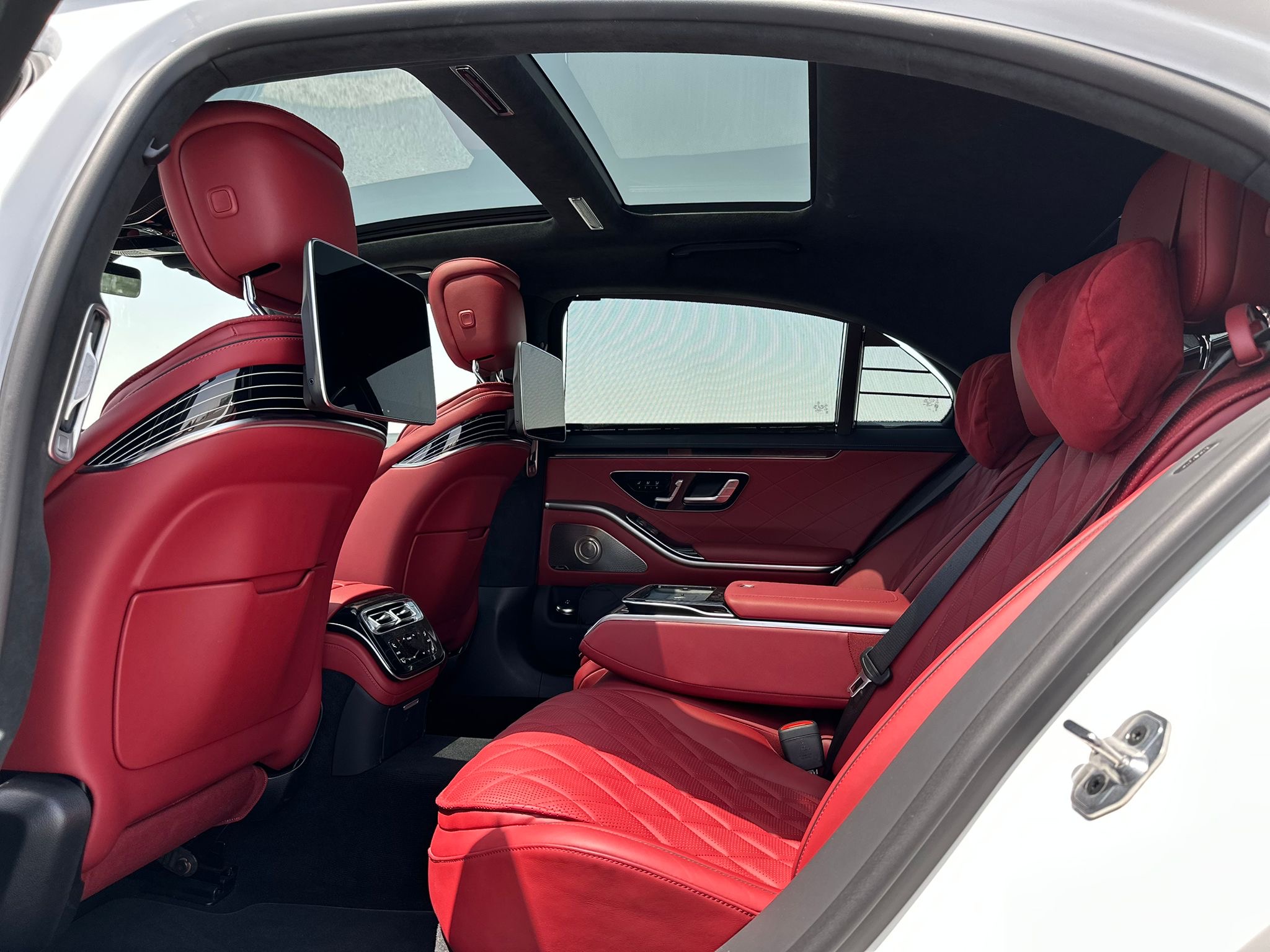 مرسيدس بنز S-Class Sedan 450 AMG - Image 3