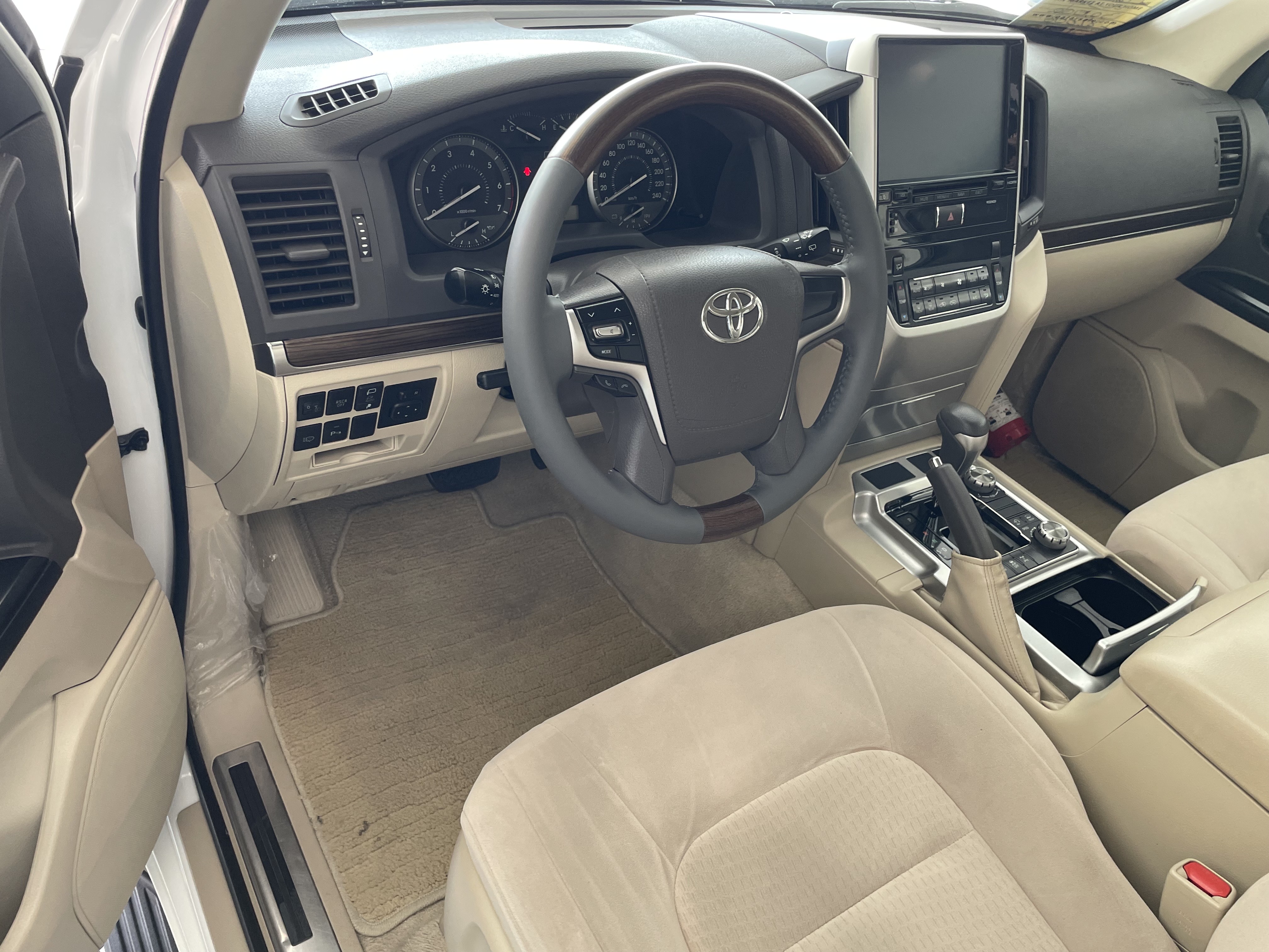 Toyota Land Cruiser GX.R 2020 - Image 4