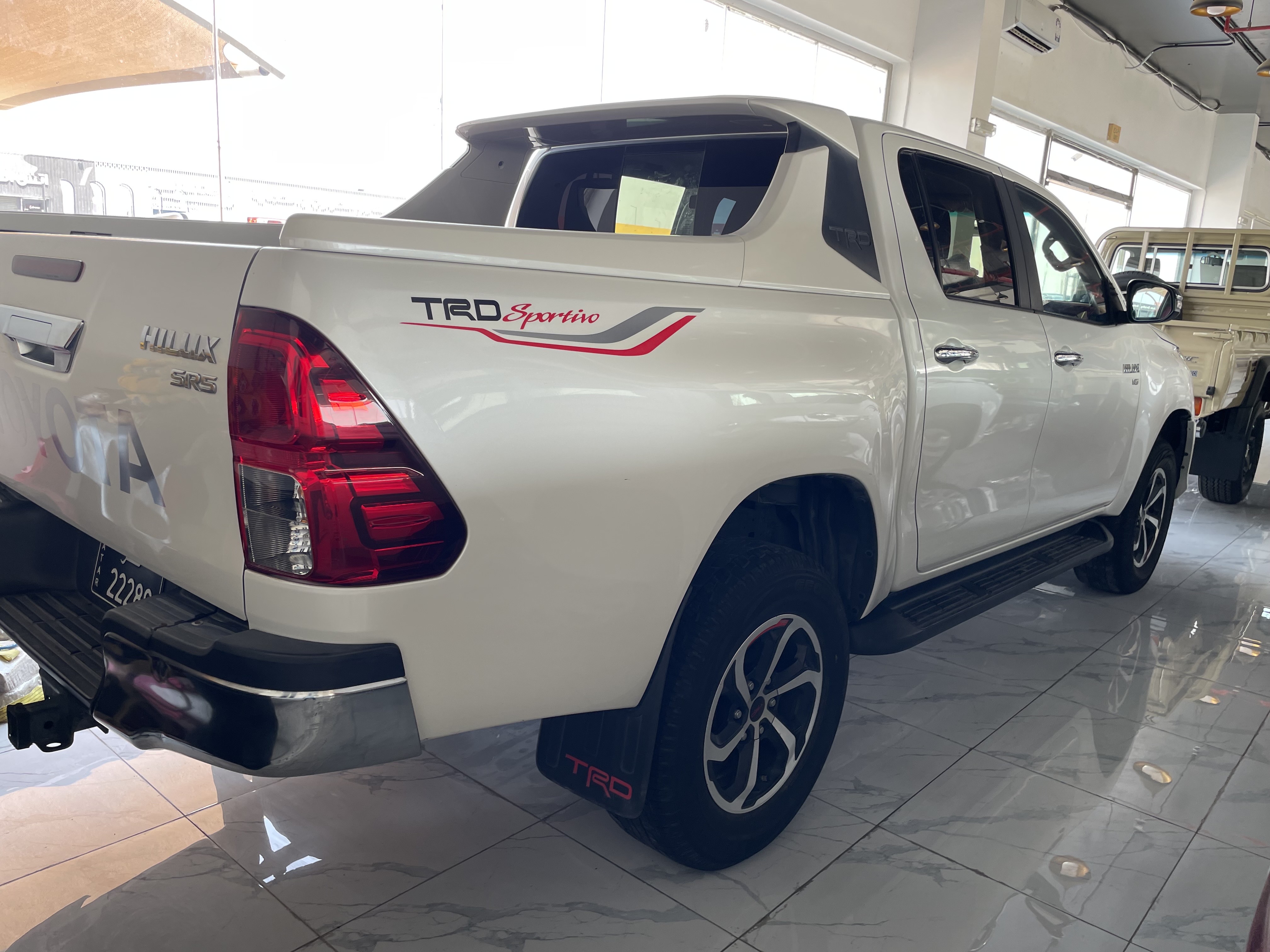 Toyota Hilux TRD 2020 - Image 2
