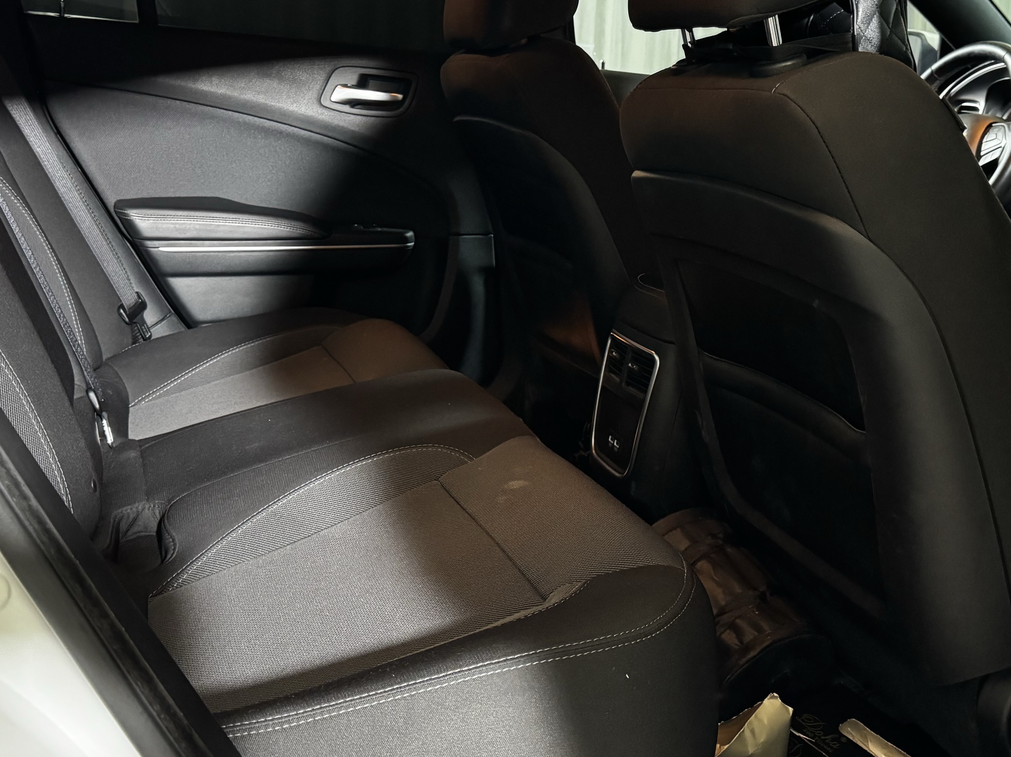 Dodge Charger 2017 - Image 4
