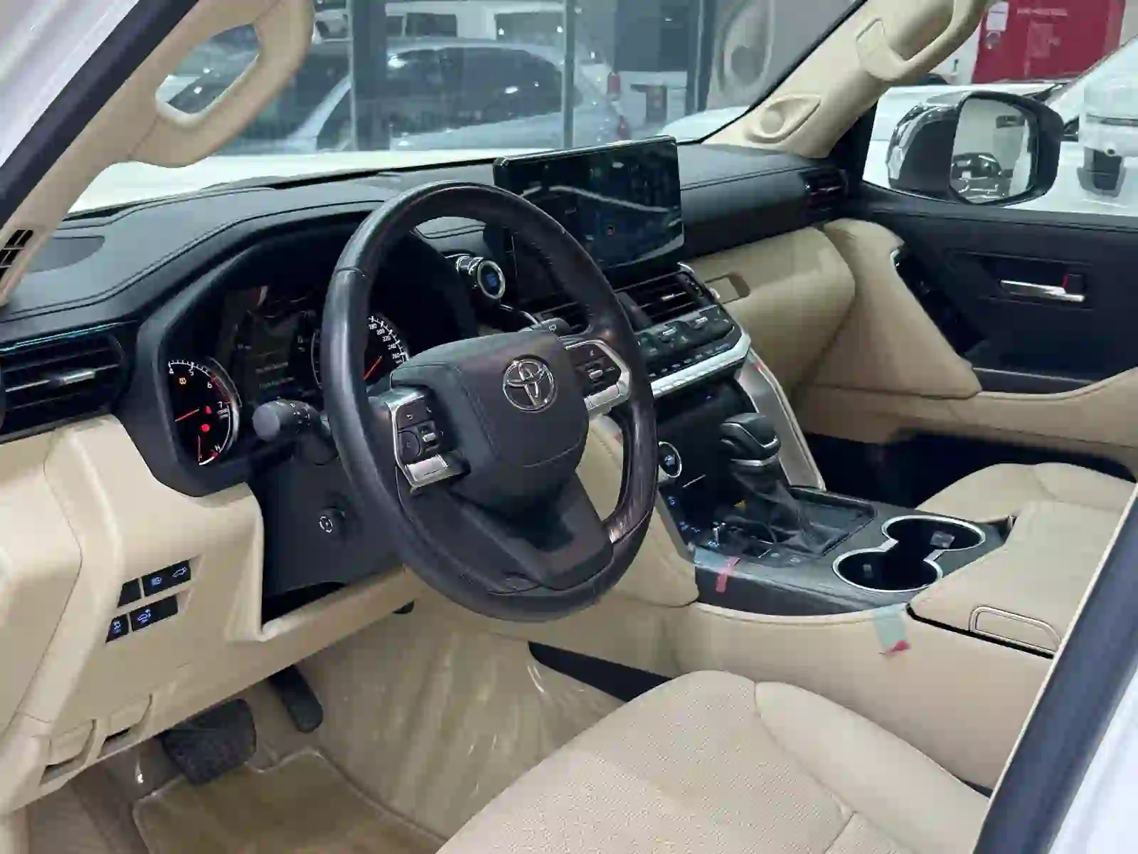 Toyota Land Cruiser VXR Twin Turbo 2024 - Image 4