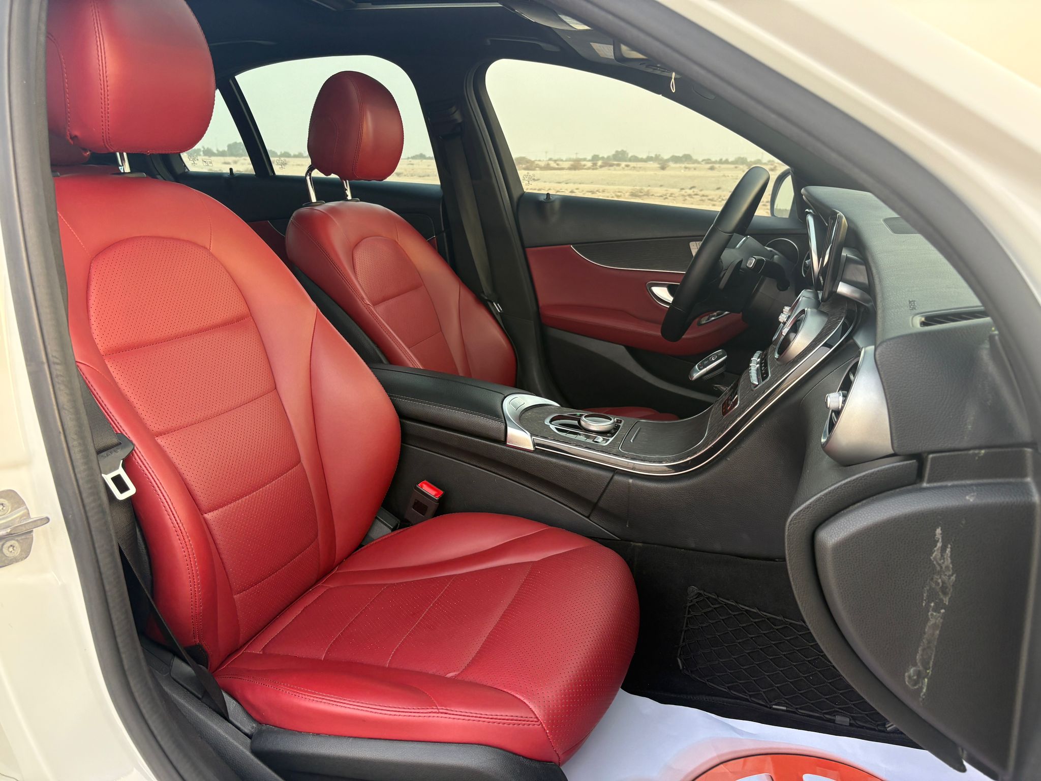 Mercedes-Benz C-Class Sedan 300 2019 - Image 4