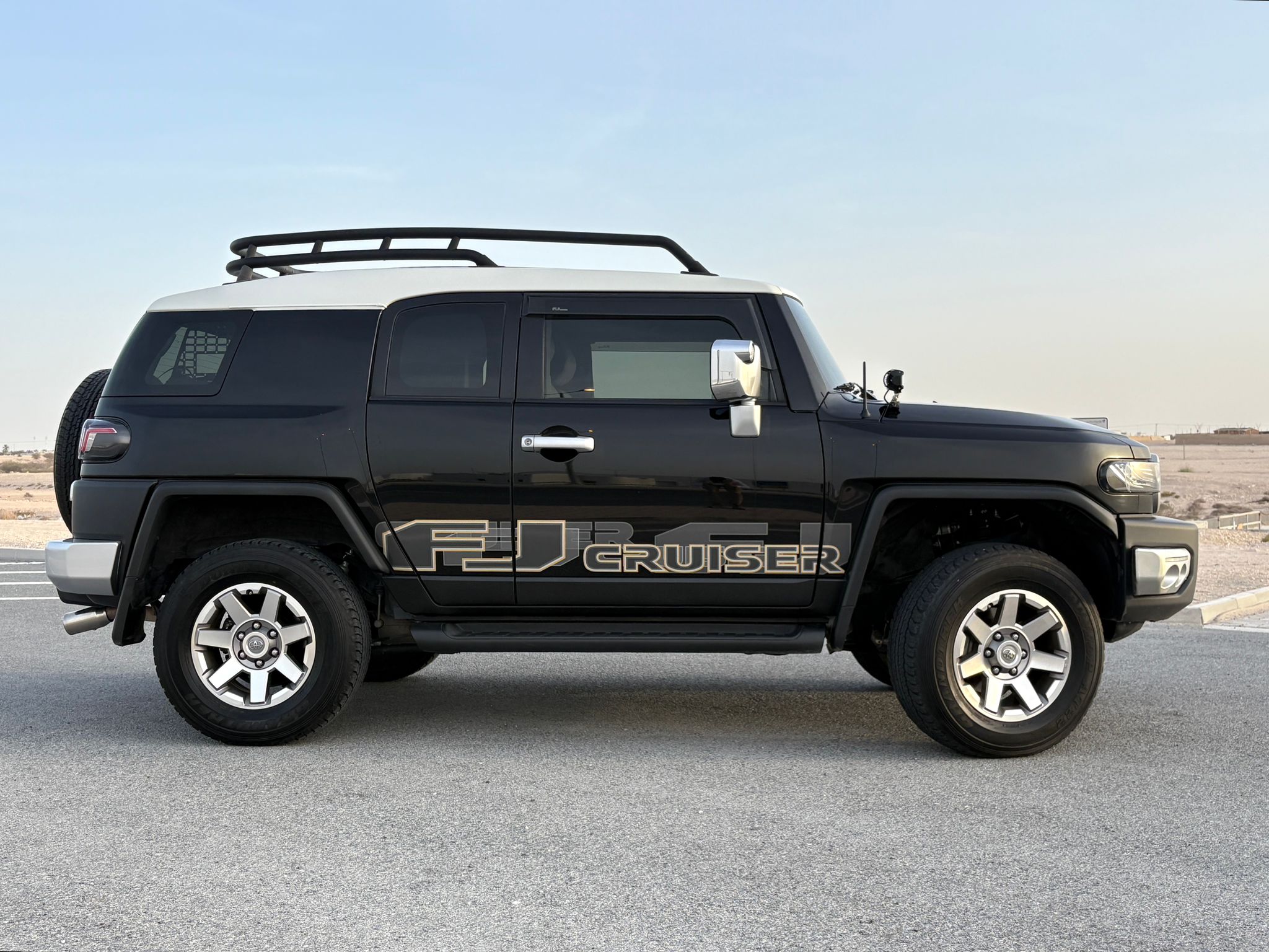 Toyota FJ Cruiser 2022 - Image 4