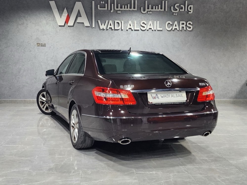 Mercedes-Benz E-Class Sedan 350 2010 - Image 2