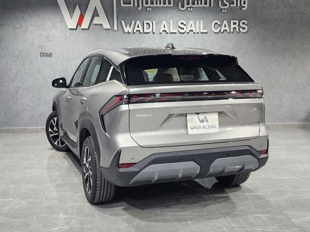 Geely  Emgrand 2025 - Image 2
