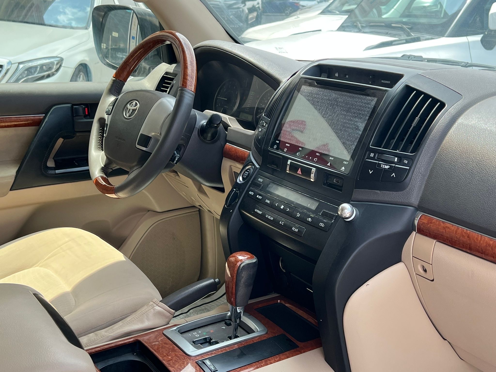 Toyota Land Cruiser GX.R 2015 - Image 4