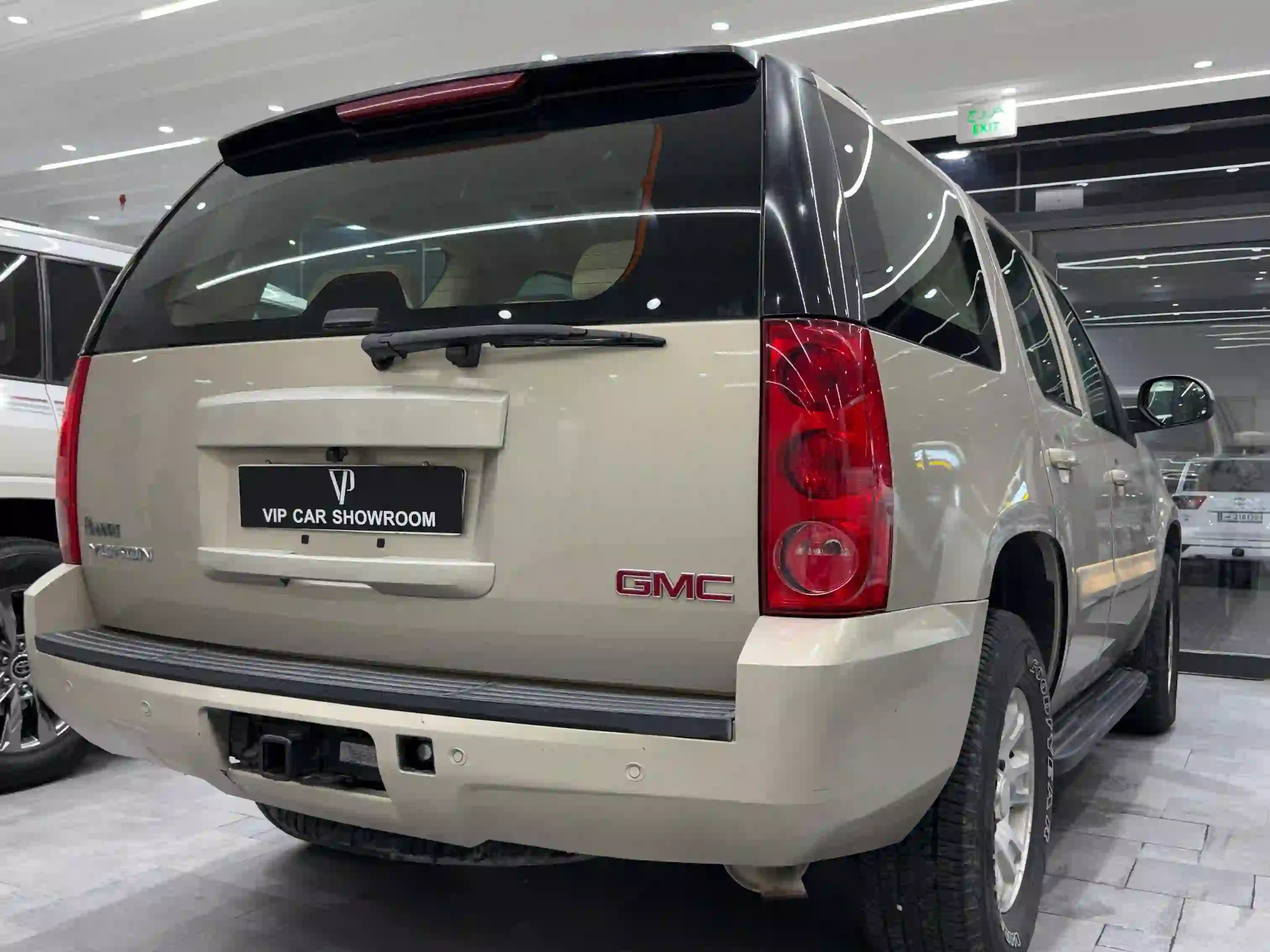 GMC Yukon 2008 - Image 2