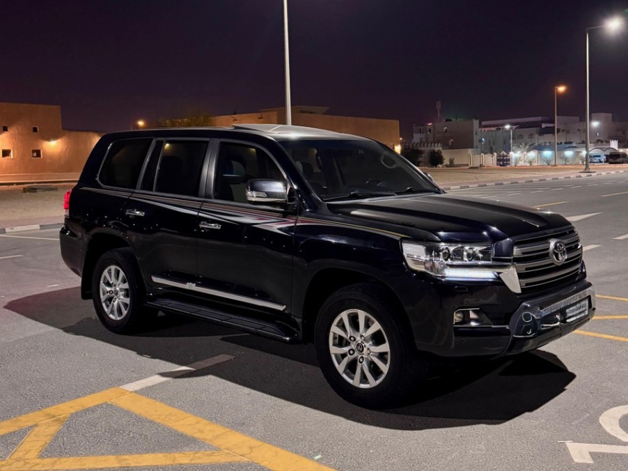 تويوتا لاند كروزر جي اكس ار v8 2016 - Image 2