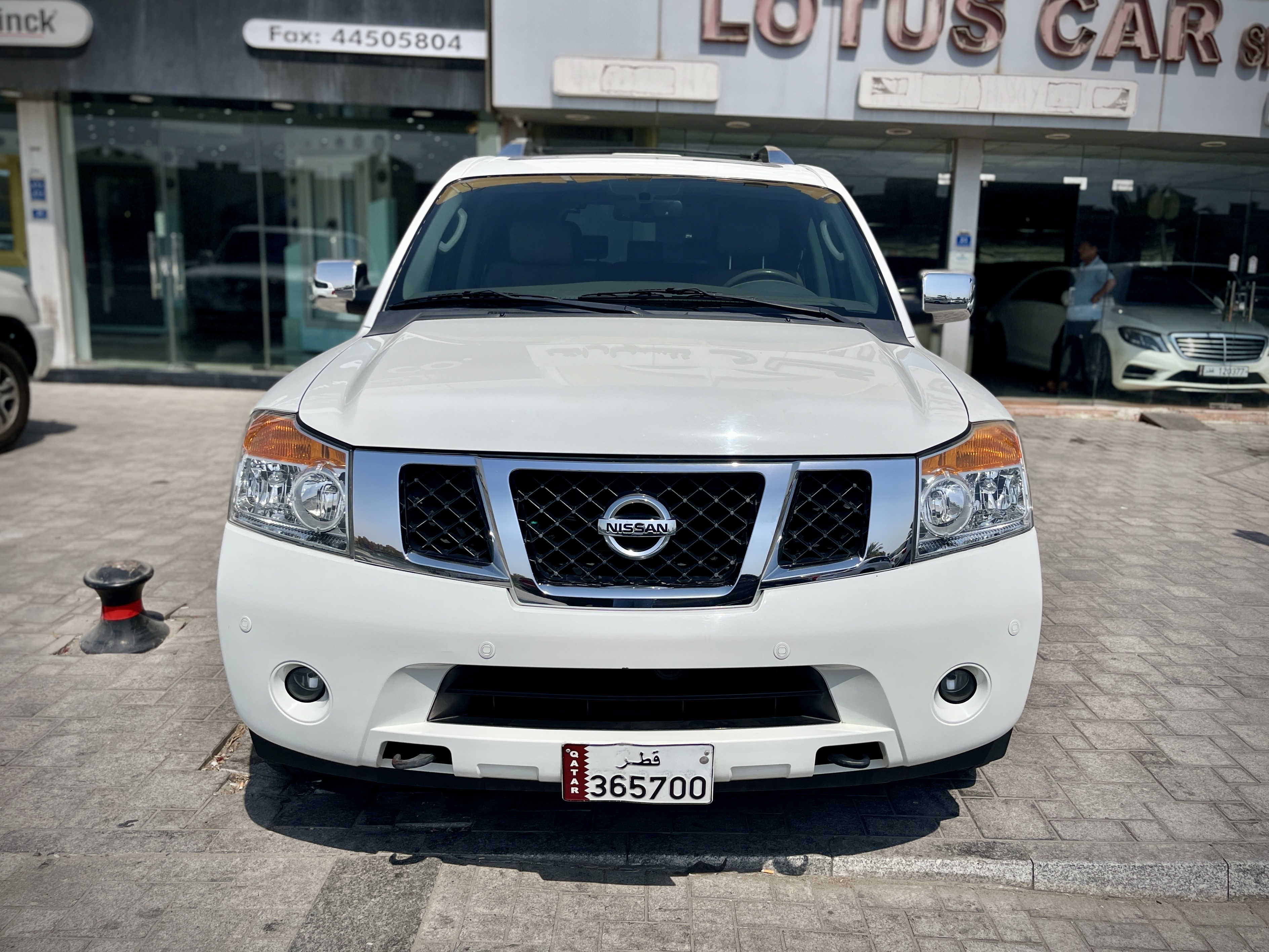 Nissan Armada LE 2012 - Image 2
