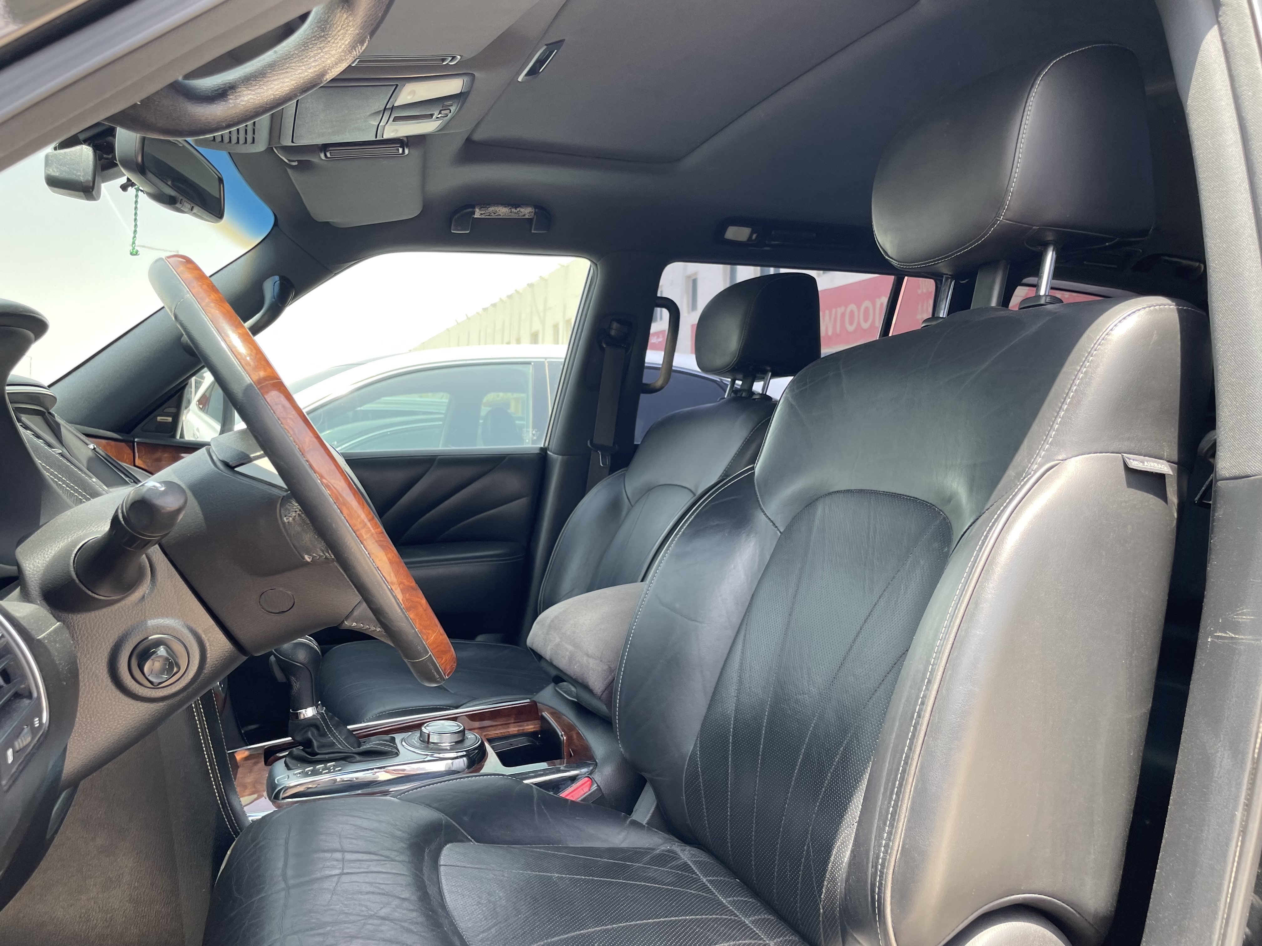 Infiniti QX 80 2015 - Image 3