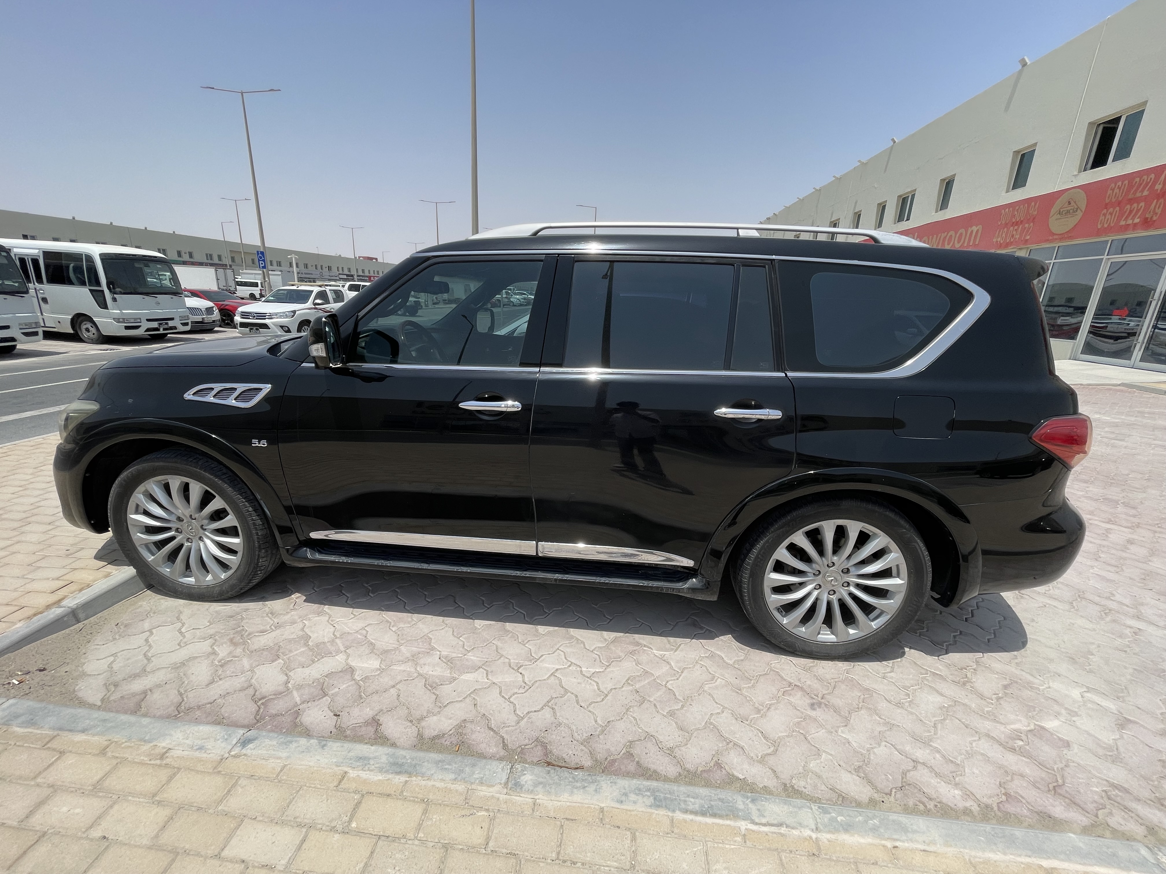 Infiniti QX 80 2015 — photo 10 for sale in Qatar