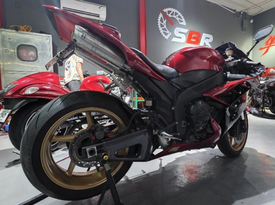 Yamaha  R1  2008 - Image 2