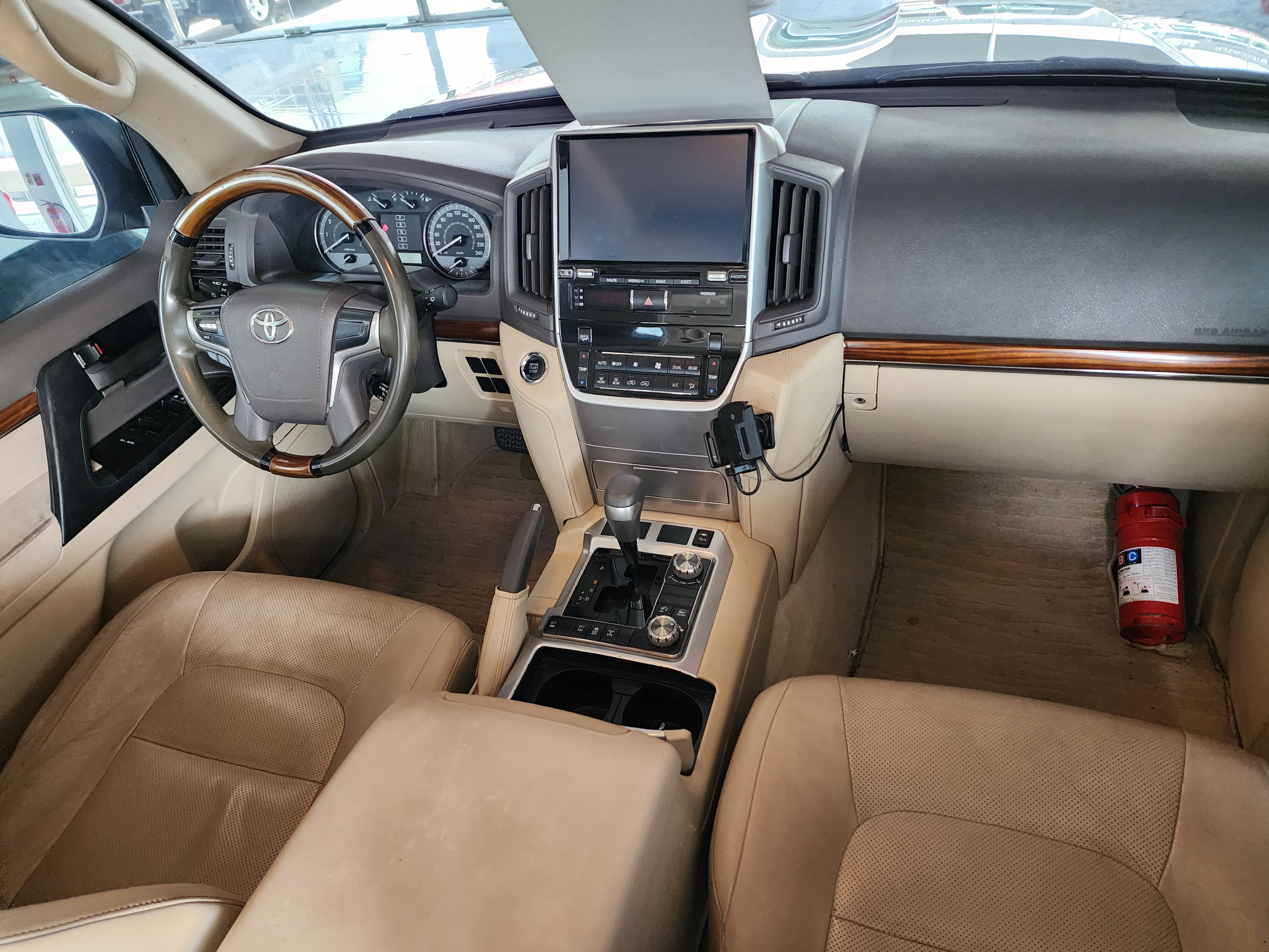 Toyota Land Cruiser GX.R - Image 3