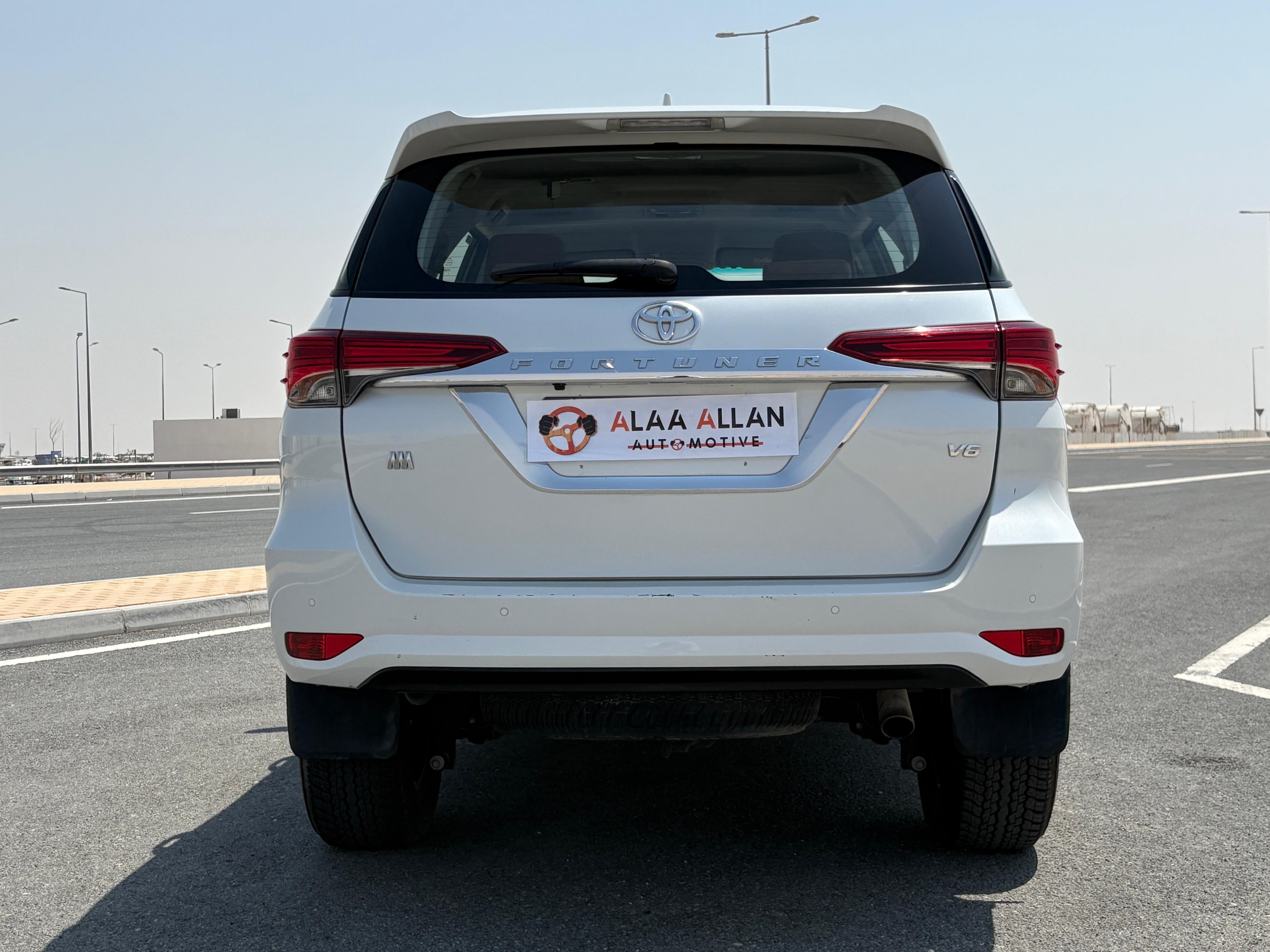 Toyota Fortuner V6 2023 - Image 3