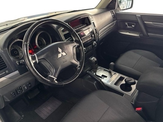 Mitsubishi Pajero 3.0 2022 - Image 3