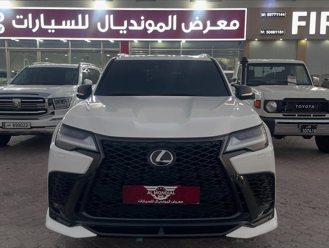 Lexus LX 600  F-Sport 2023 - Image 2