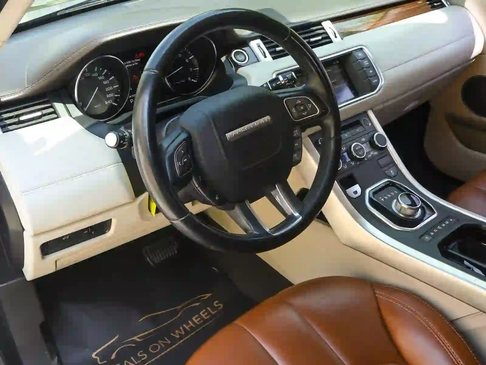 Land Rover Range Evoque 2015 - Image 4