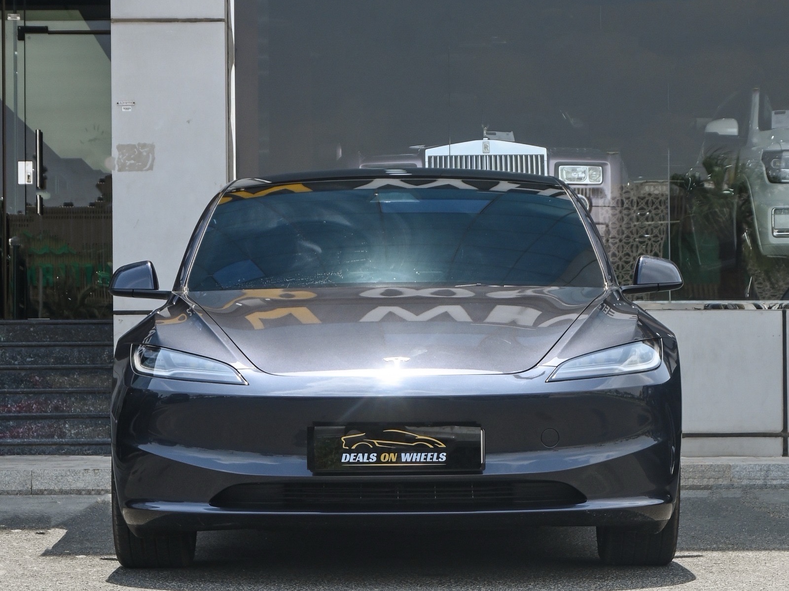 Tesla Model 3  2024 - Image 2
