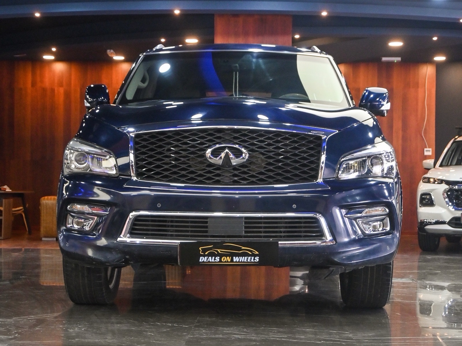 Infiniti QX 80 2015 - Image 2