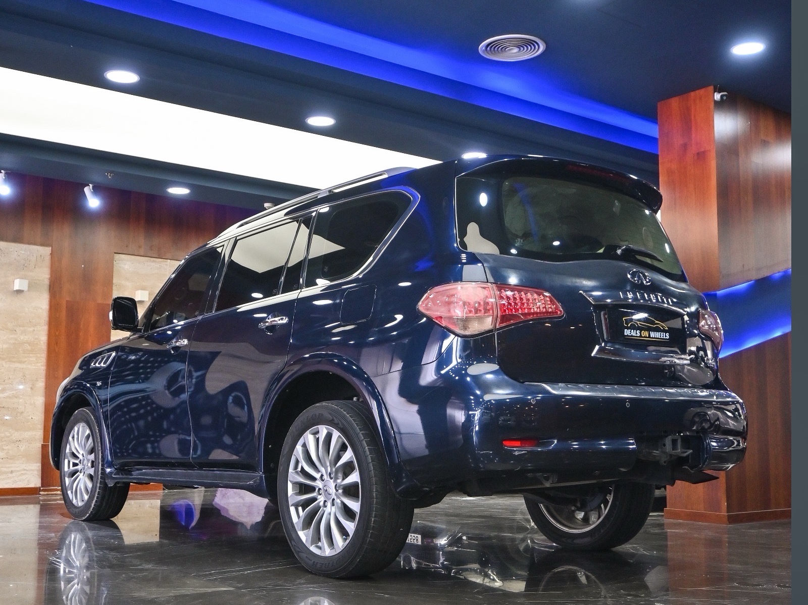 Infiniti QX 80 2015 - Image 3