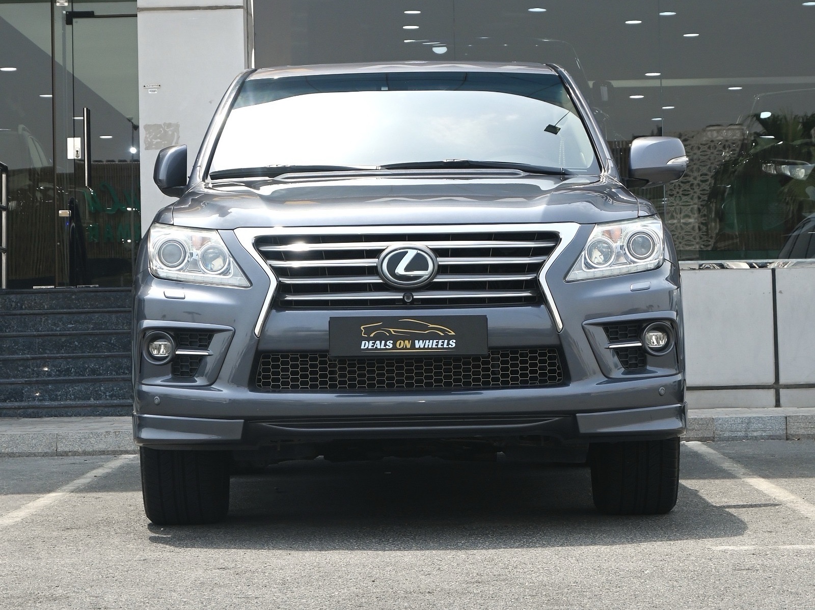 Lexus LX 570 S 2015 - Image 3