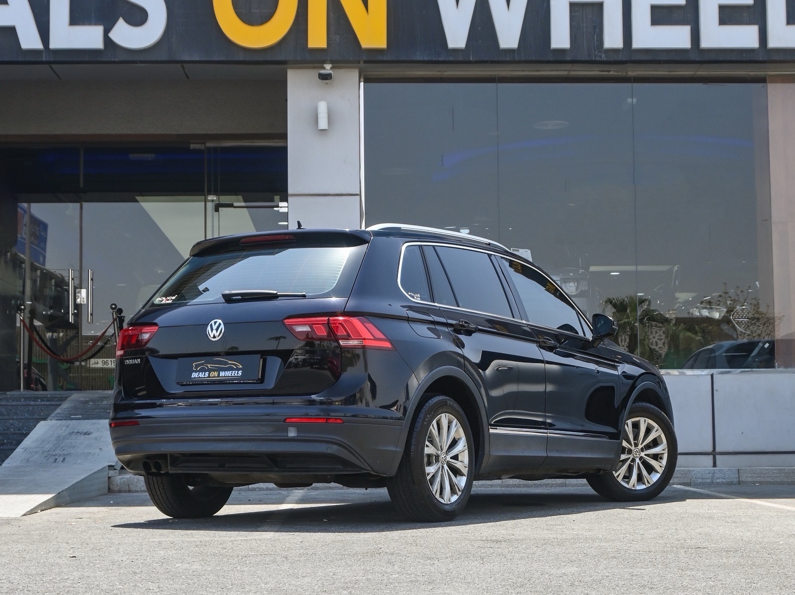 Volkswagen Tiguan 2018 - Image 2