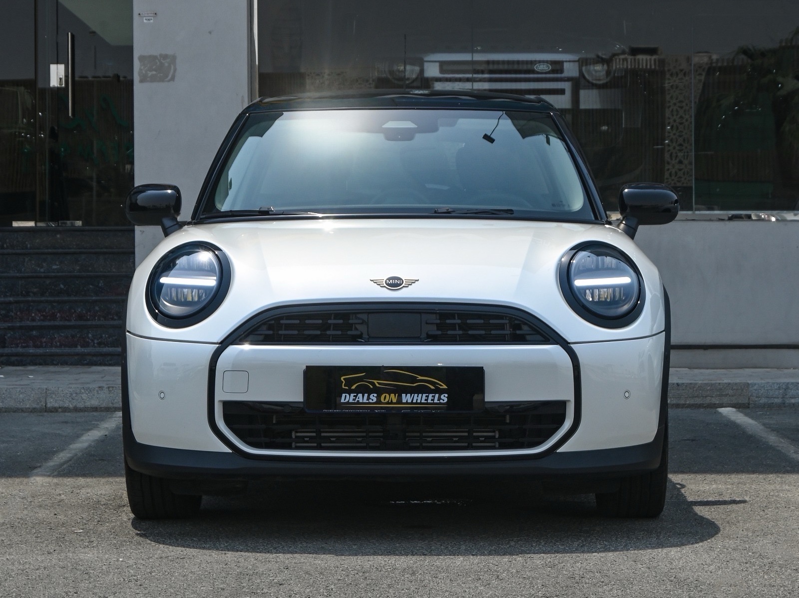 Mini Cooper 2025 - Image 3