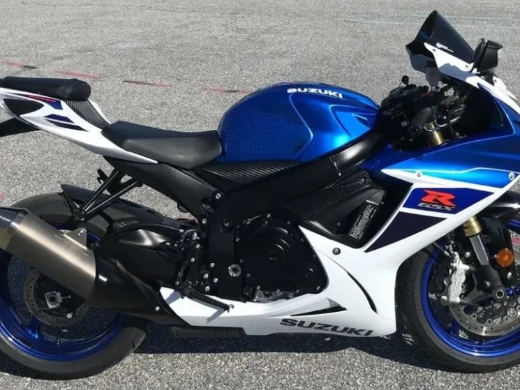 Suzuki GSX-R 1000  2024 - Image 2