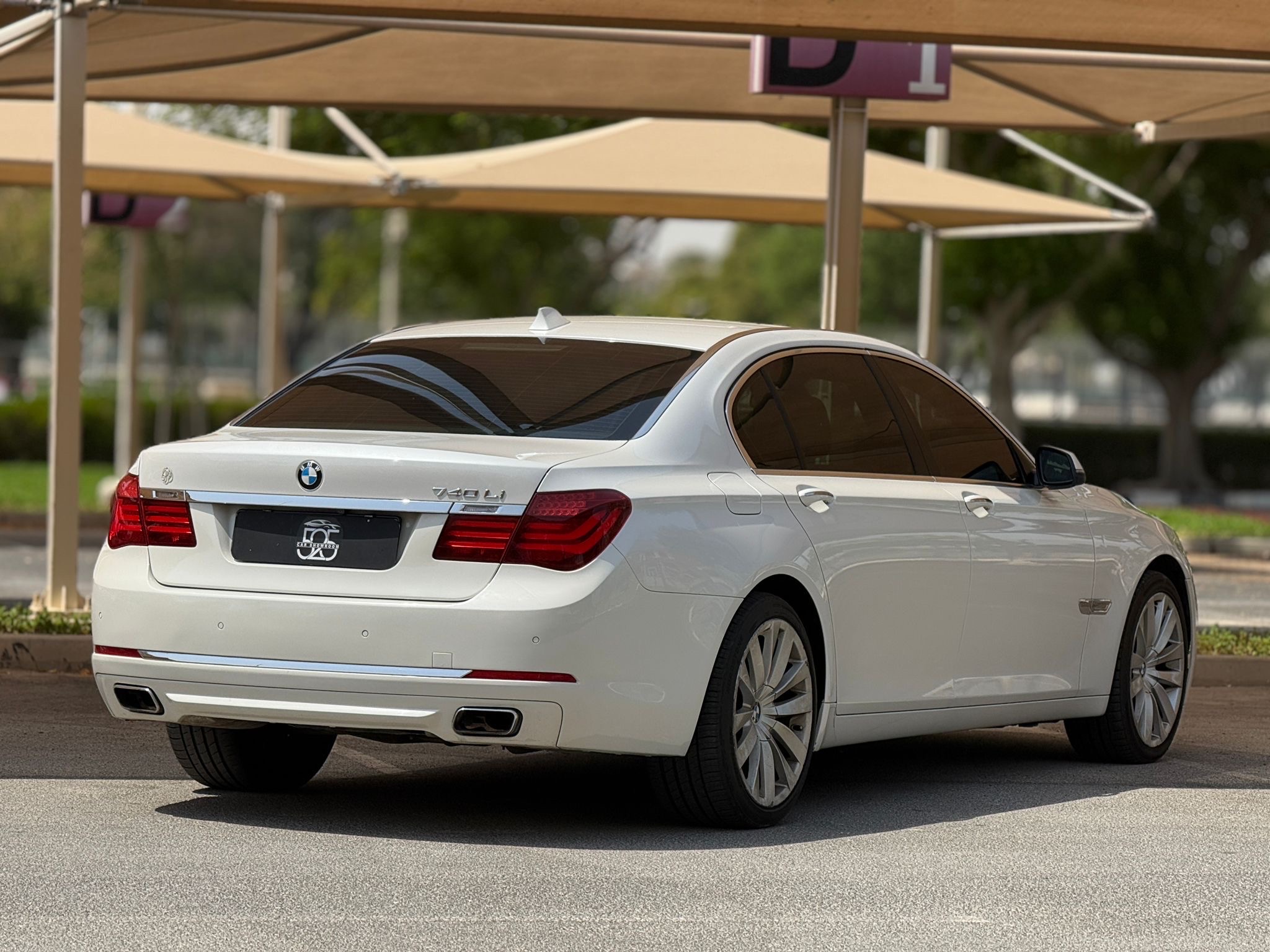 بي أم دبليو الفئة السابعة 740 ال اي 2014 - Image 3