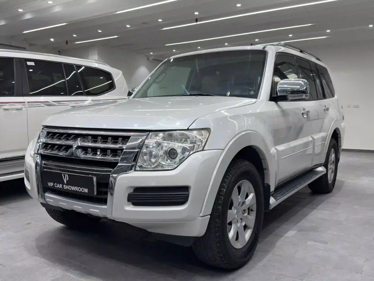 Mitsubishi Pajero 2019