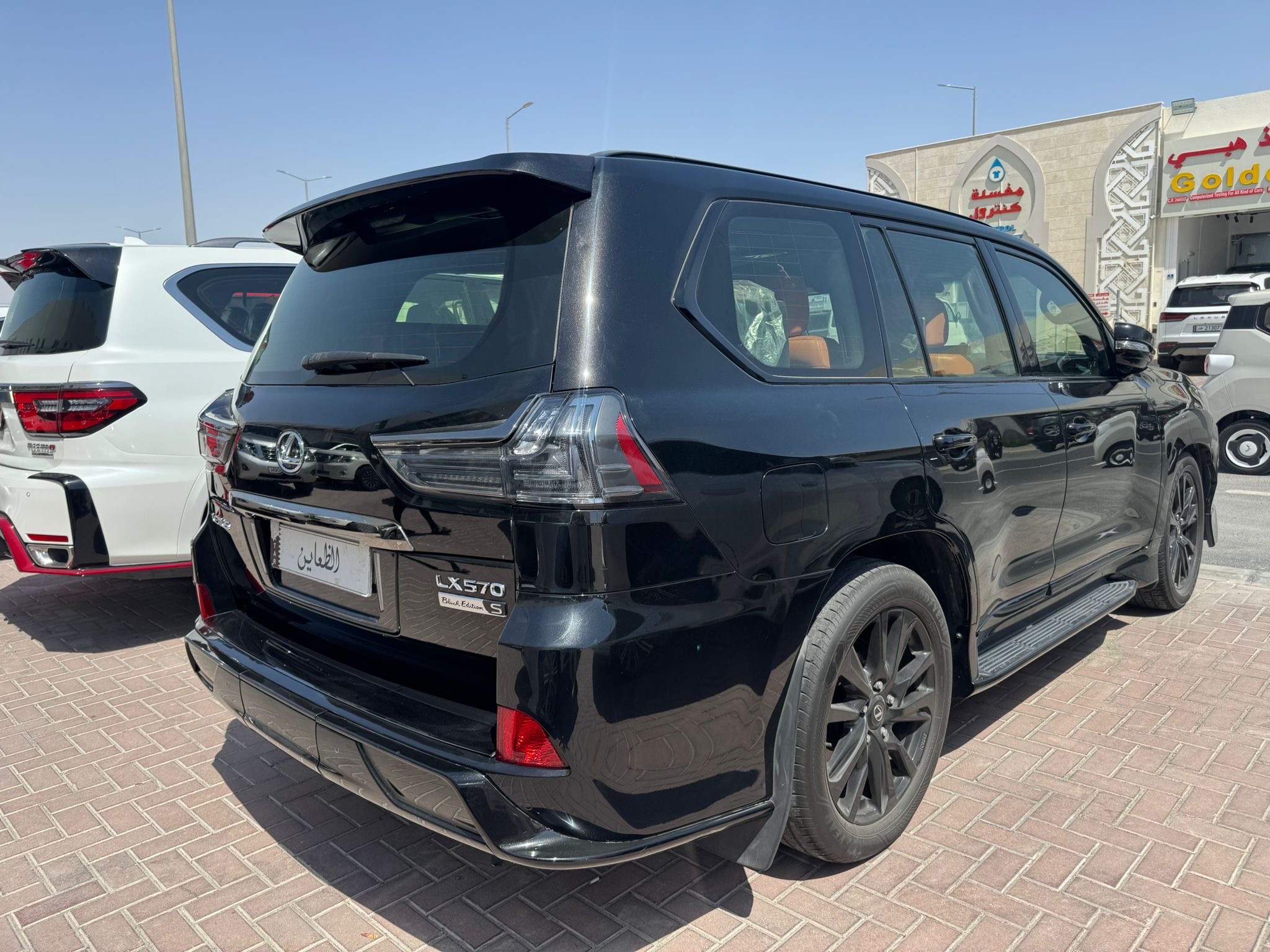 Lexus LX 570 S Black Edition 2019 - Image 4