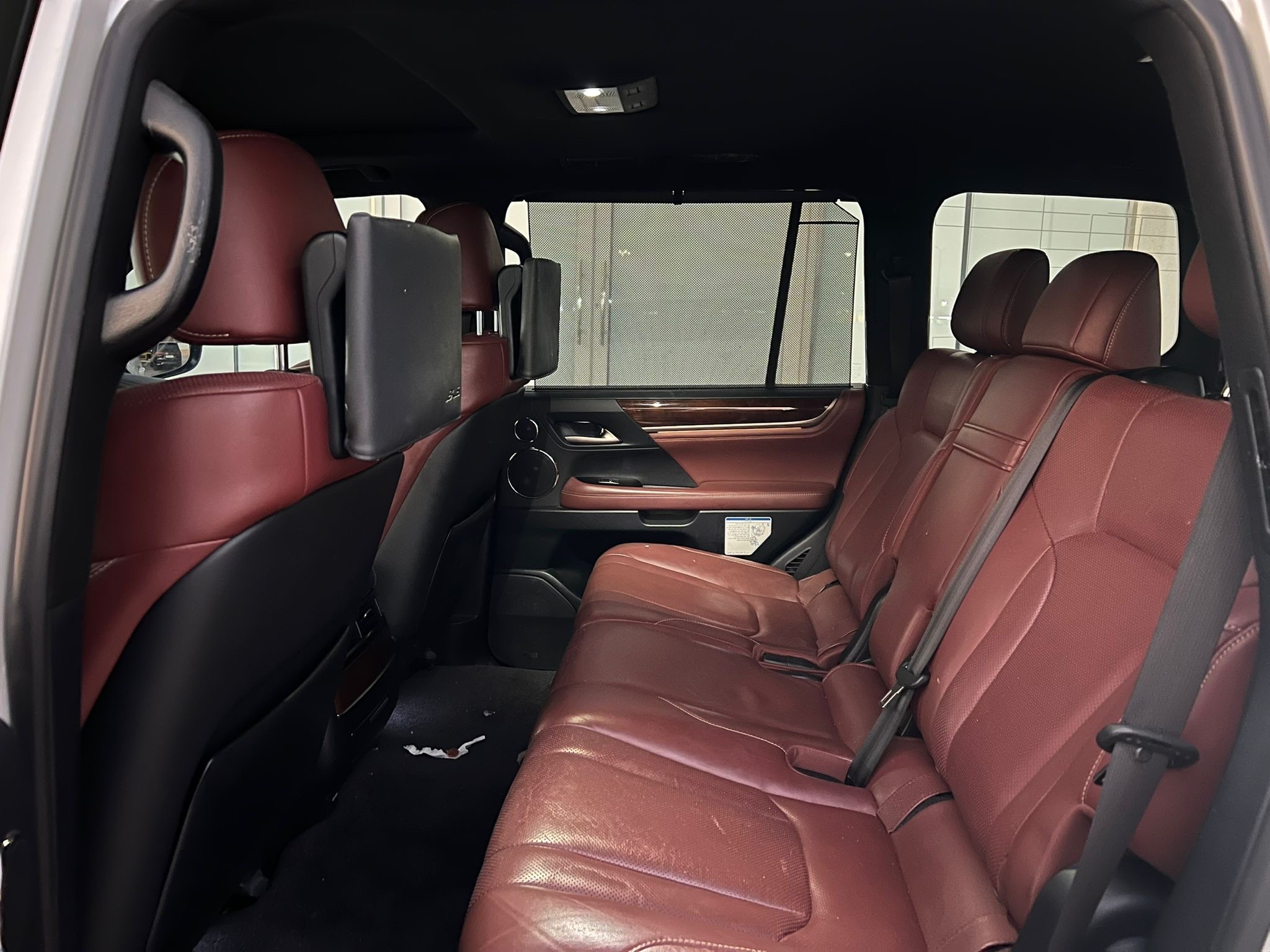 Lexus LX 570 S 2018 - Image 4