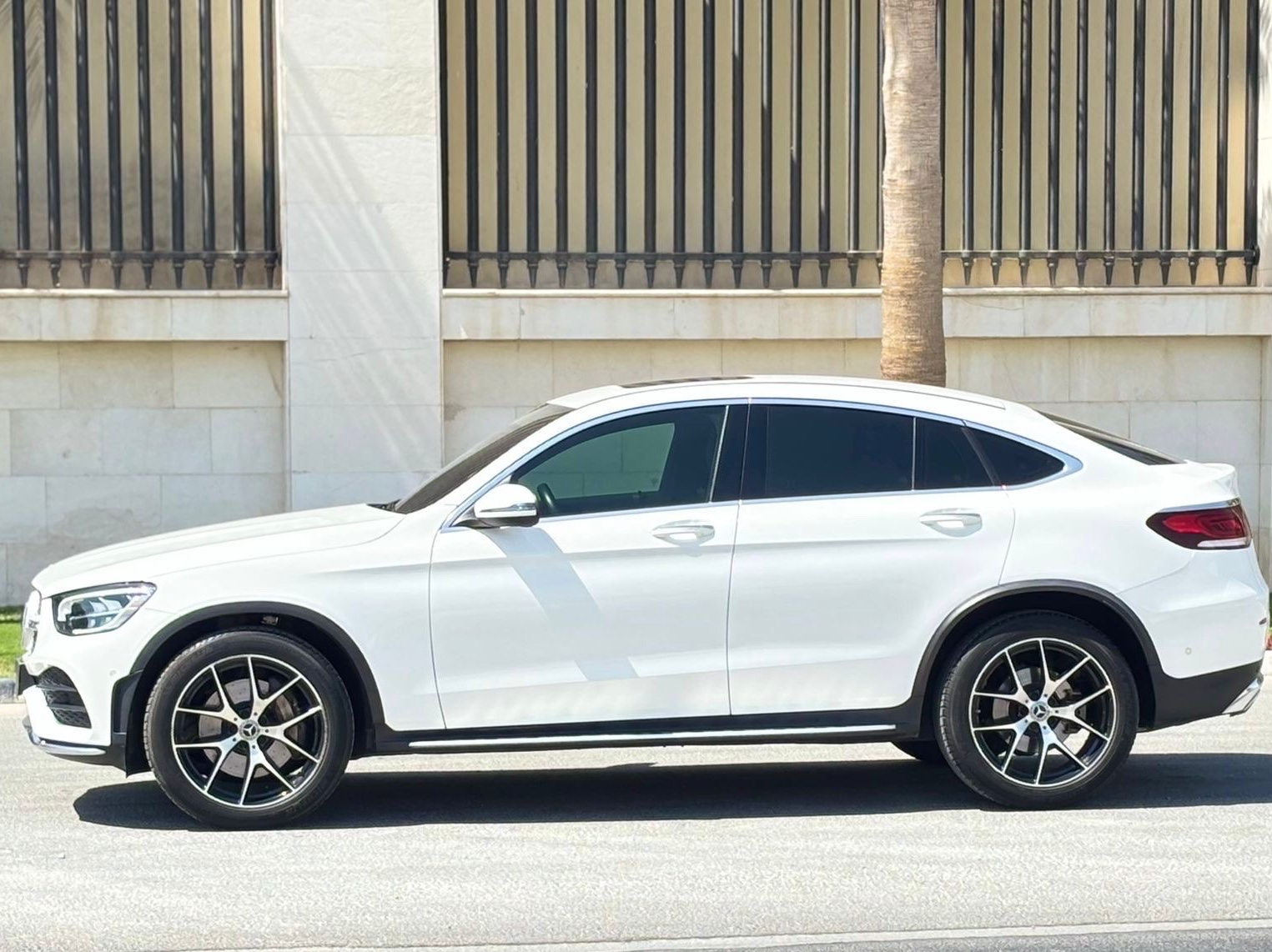 Mercedes-Benz GLC  300 2021 - Image 3