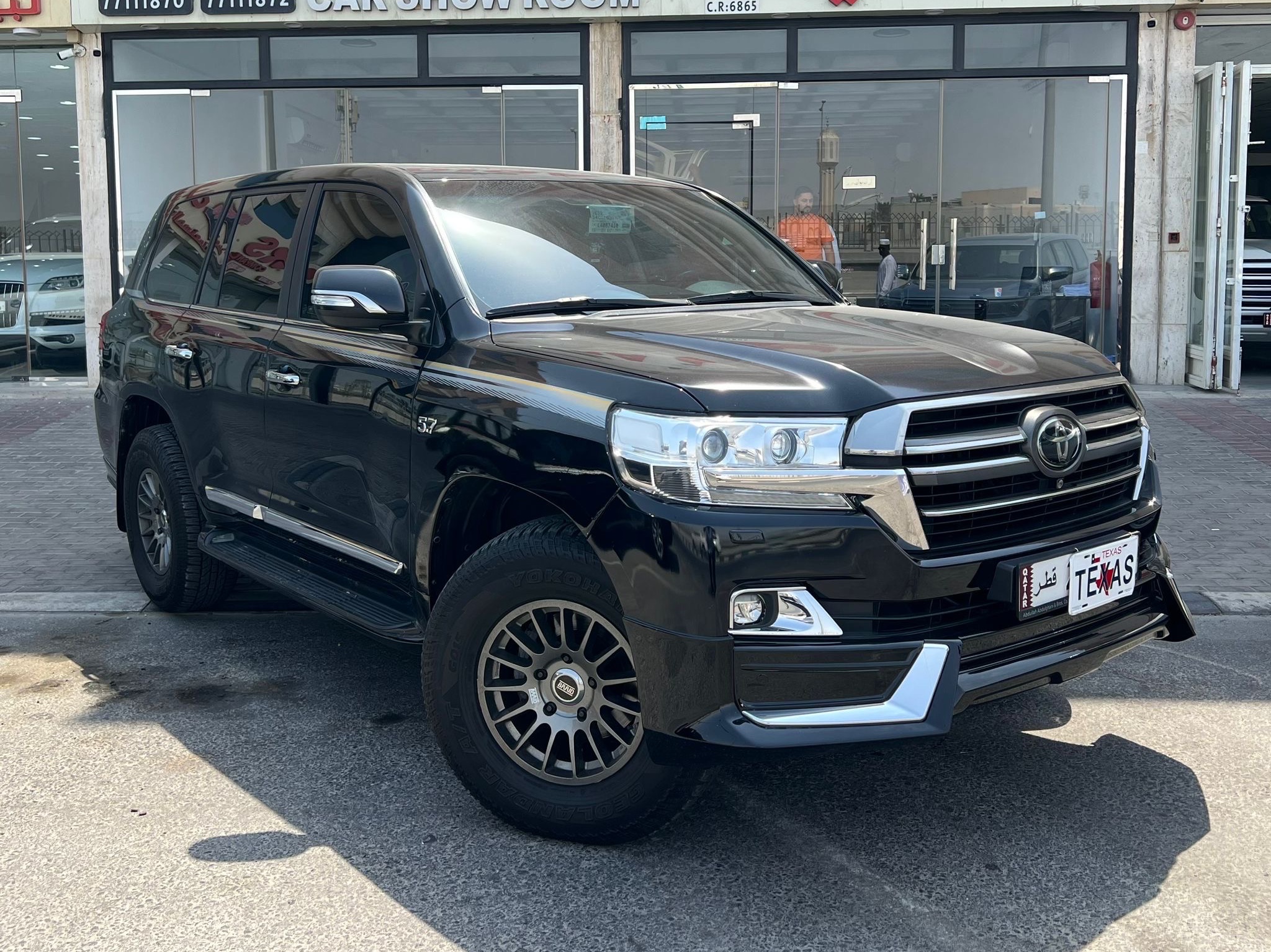 Toyota Land Cruiser VXR Grand Touring 2020 - Image 1