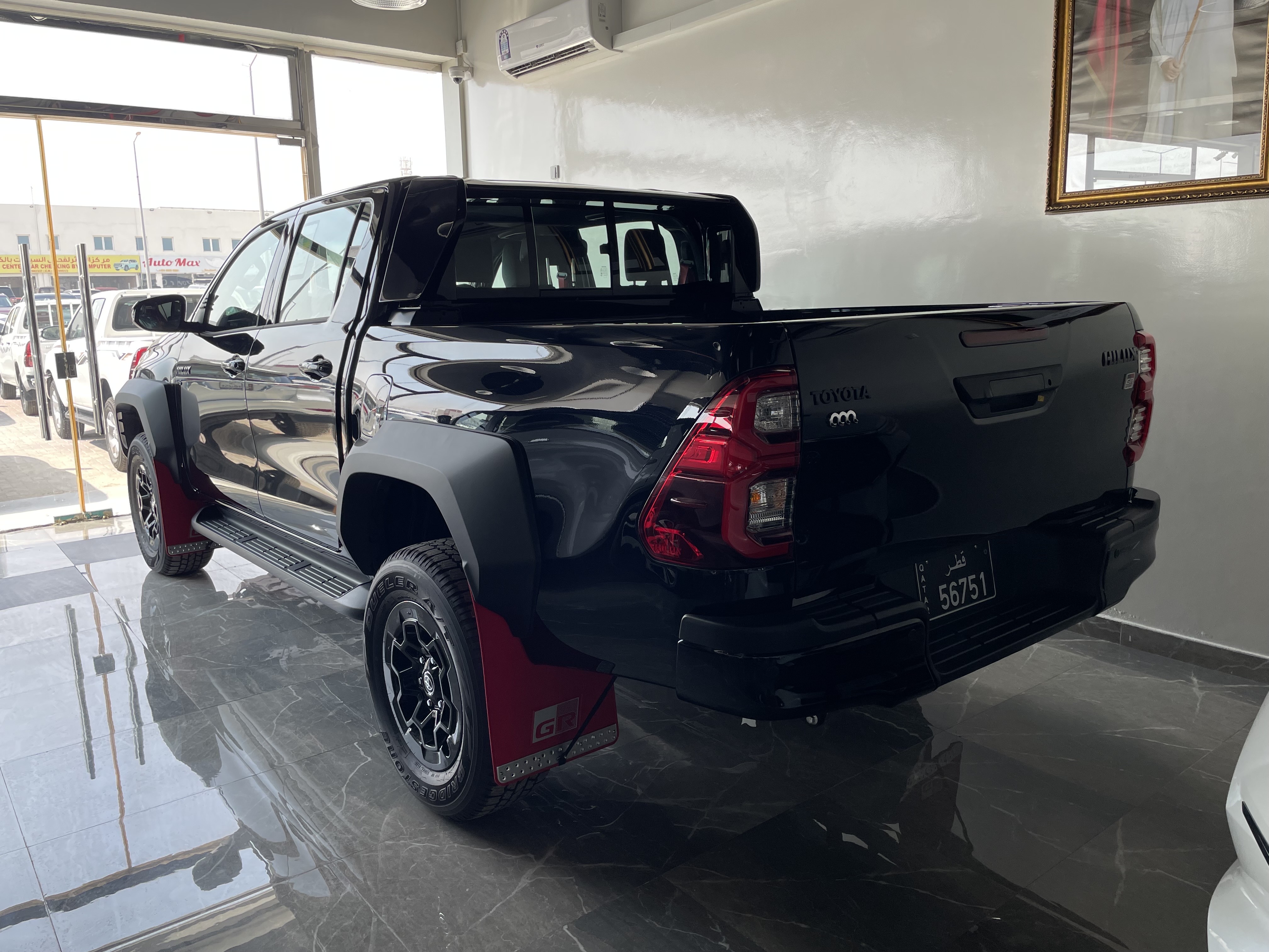 Toyota Hilux 2025 - Image 2