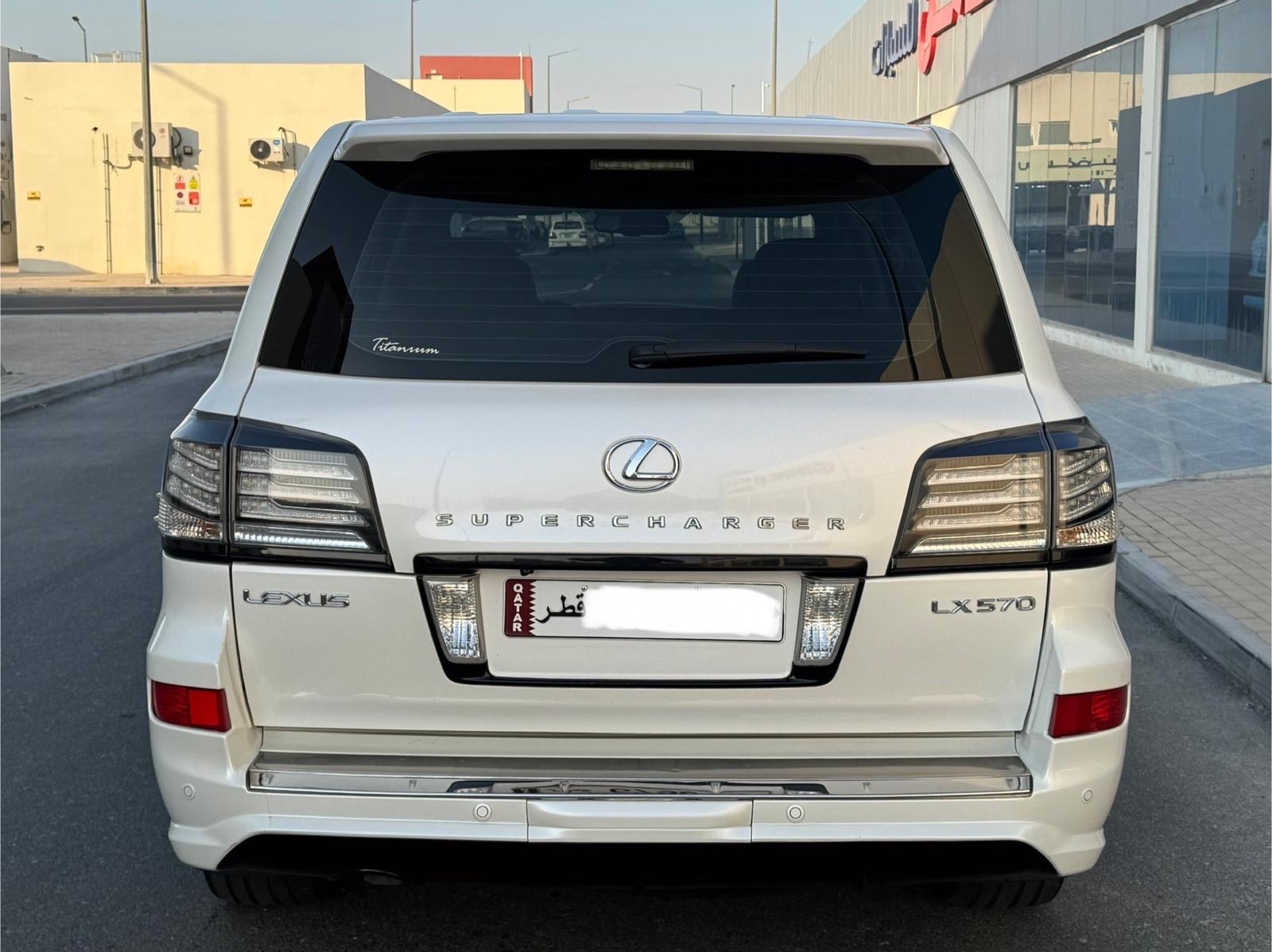 Lexus LX 570 2011 - Image 3
