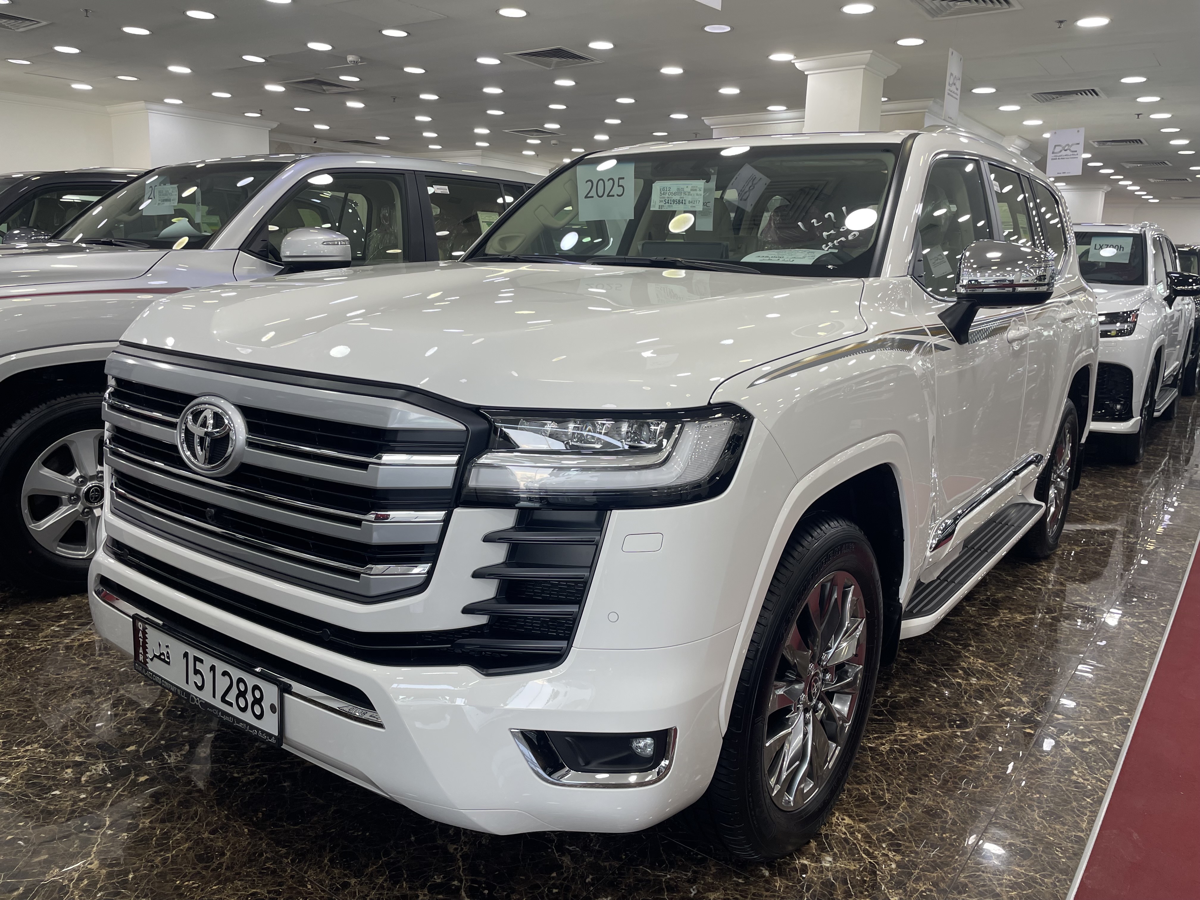 Toyota Land Cruiser VX 2025