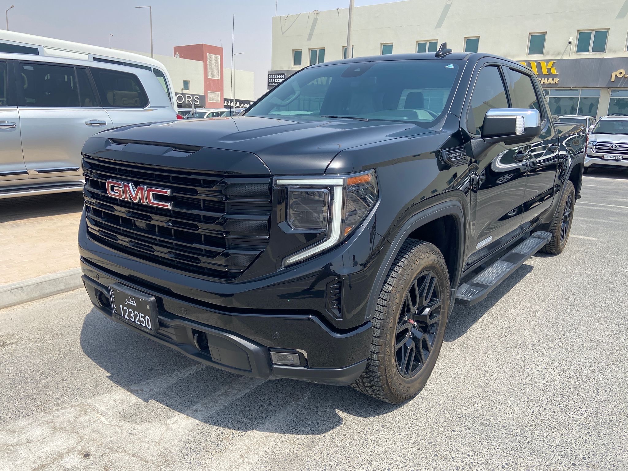 GMC Sierra Elevation  2024 - Image 2