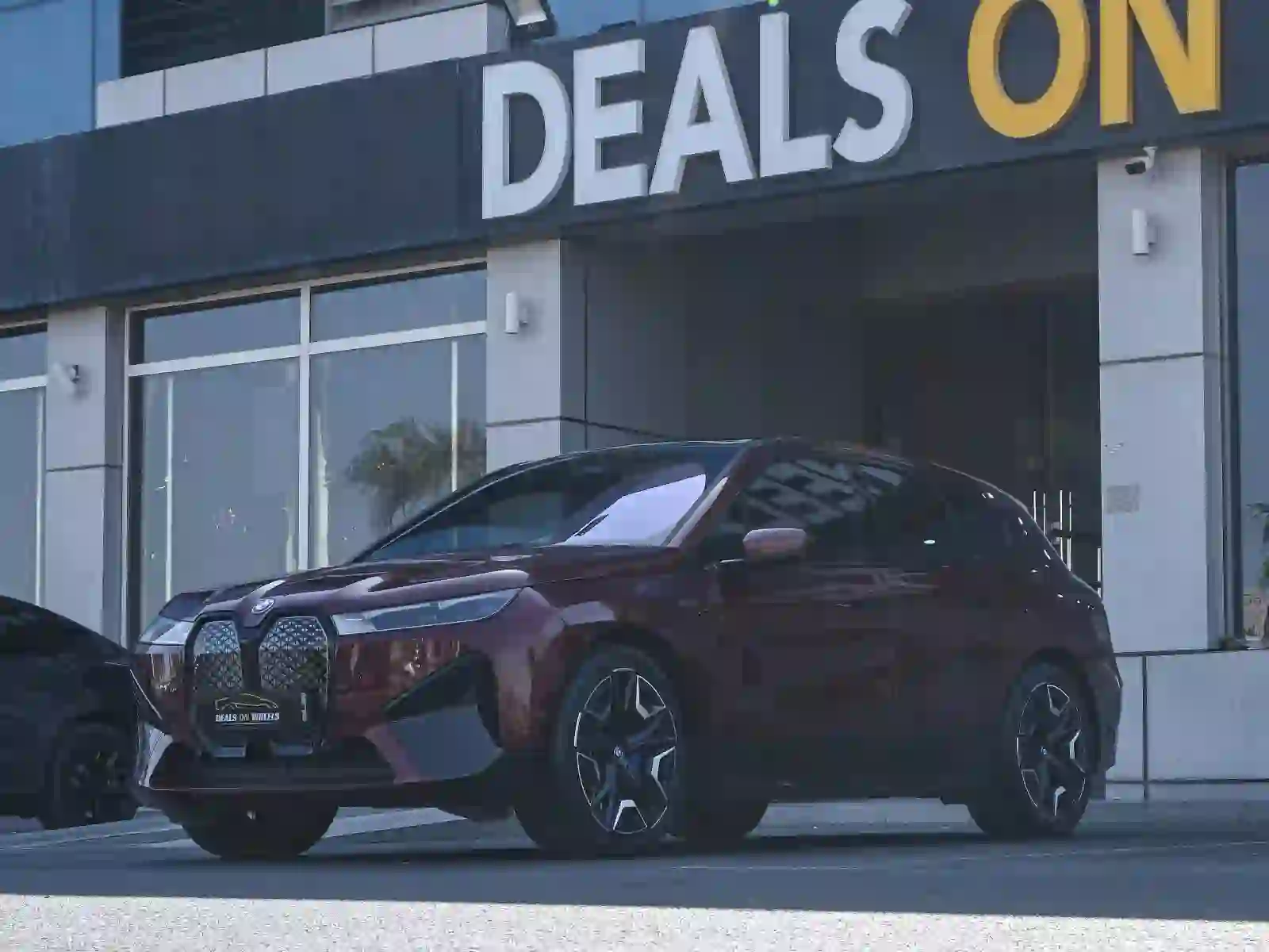 BMW ix xDrive40 Sport Package 2022 - Image 2