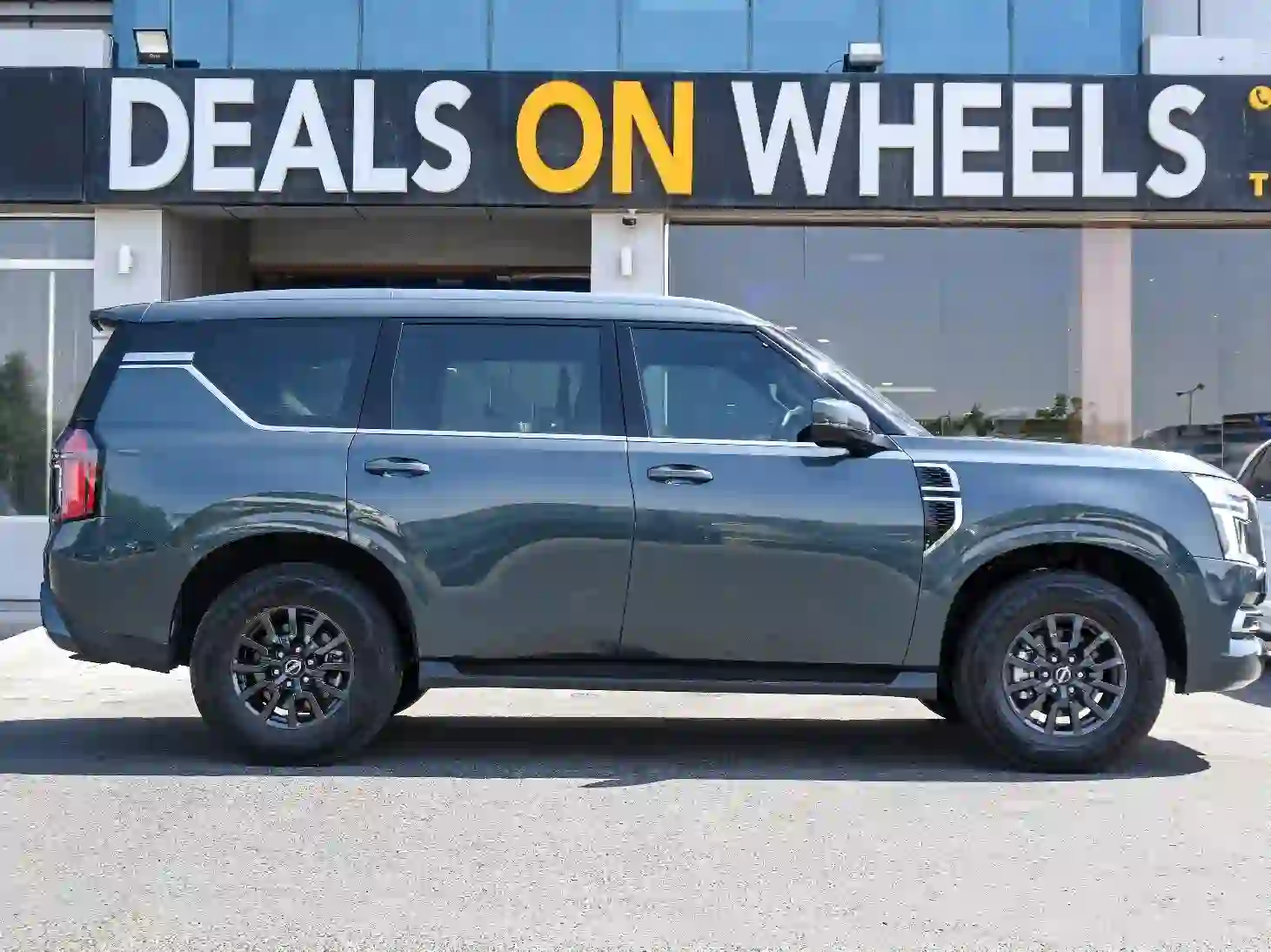 Nissan Patrol Titanium 2025 - Image 3