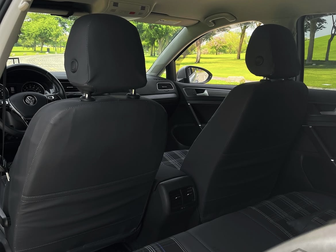 Volkswagen E-Golf - Image 4