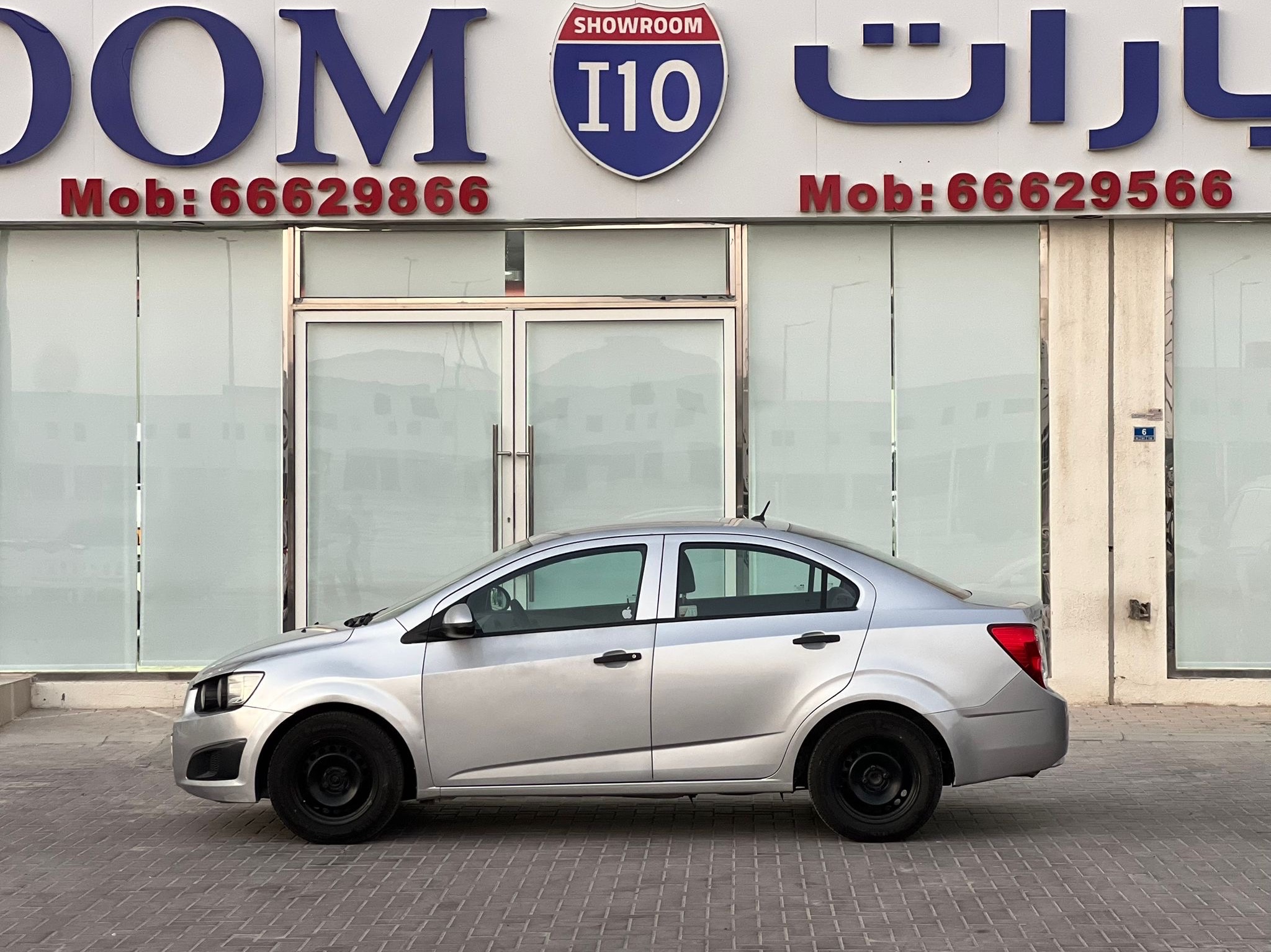 Chevrolet Sonic 2015 - Image 2