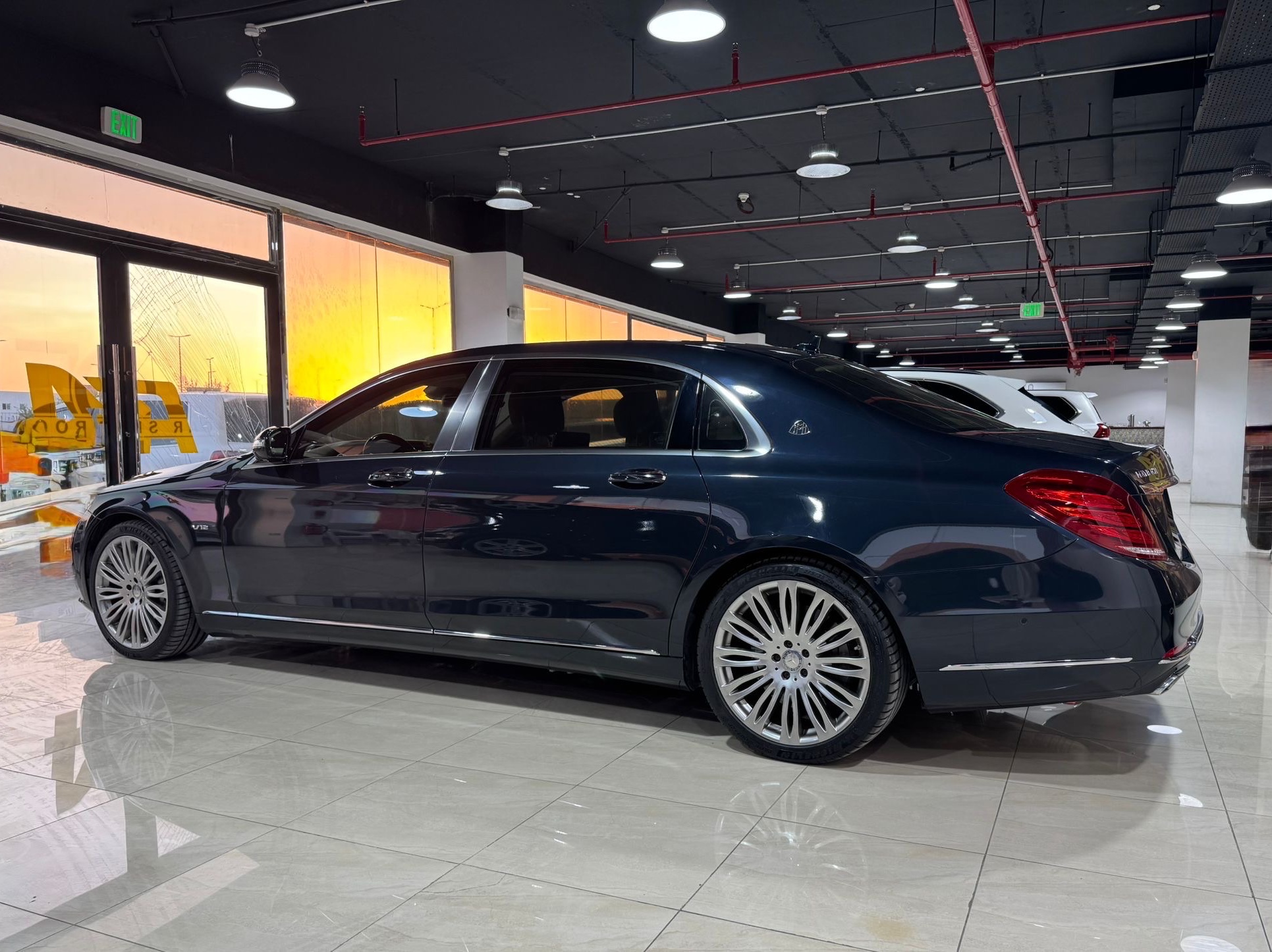 Mercedes-Benz S-Class Sedan 650 MAYBACH 2016 - Image 3