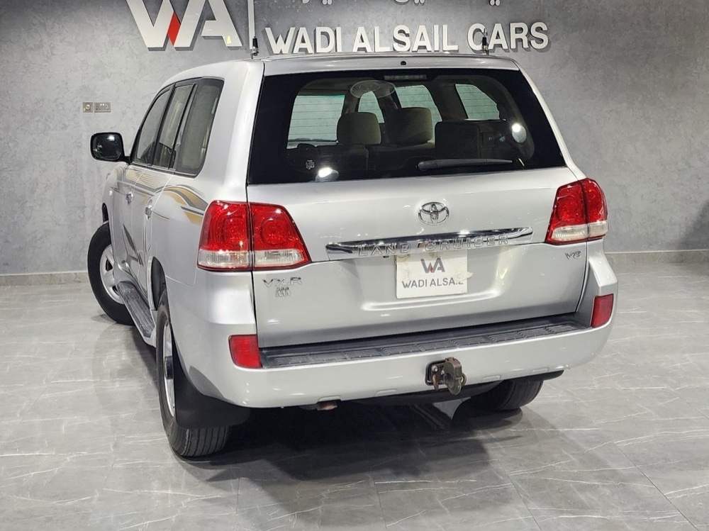 Toyota Land Cruiser VX.R 2008 - Image 2