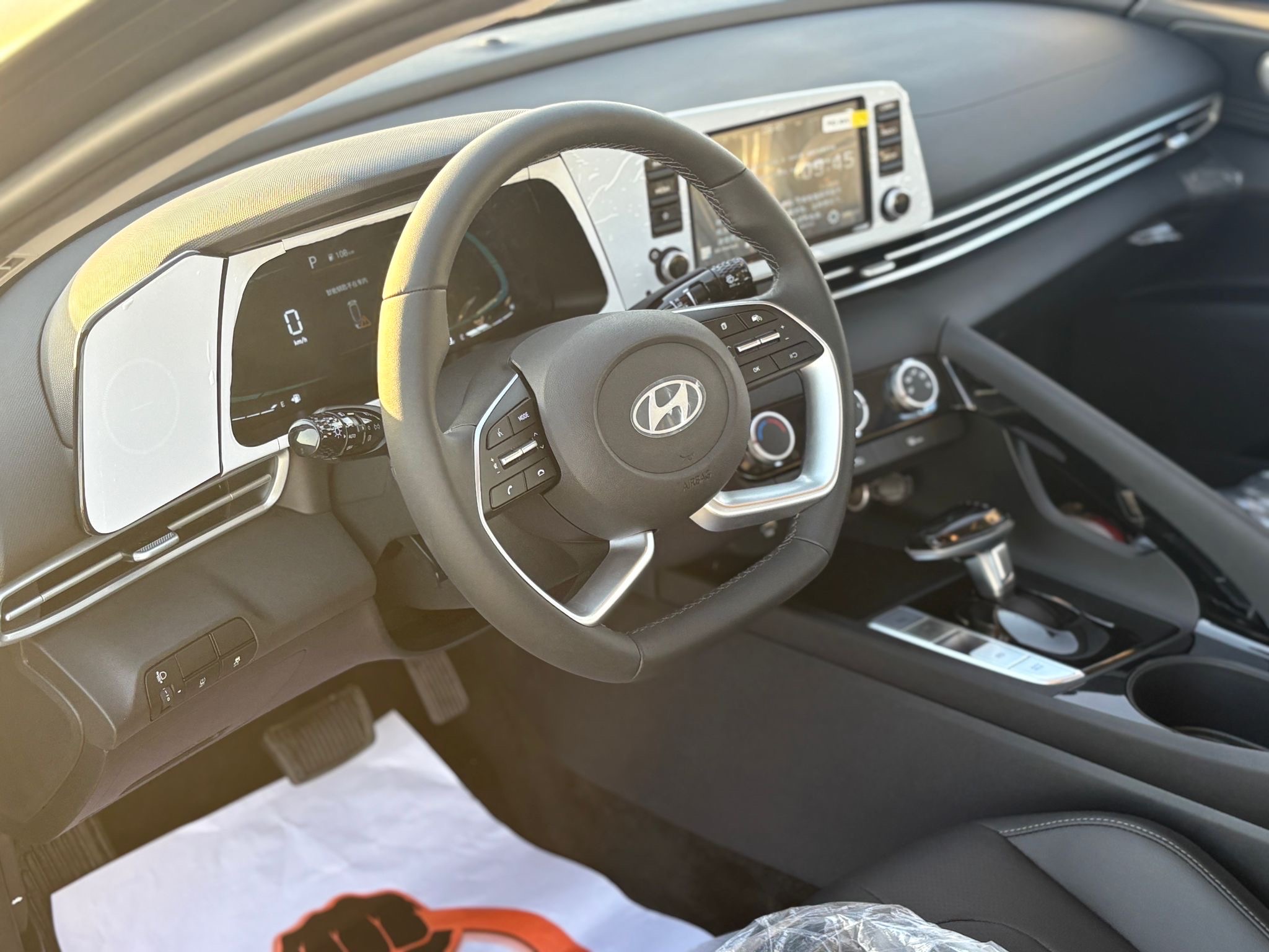 Hyundai Elantra 2024 - Image 4
