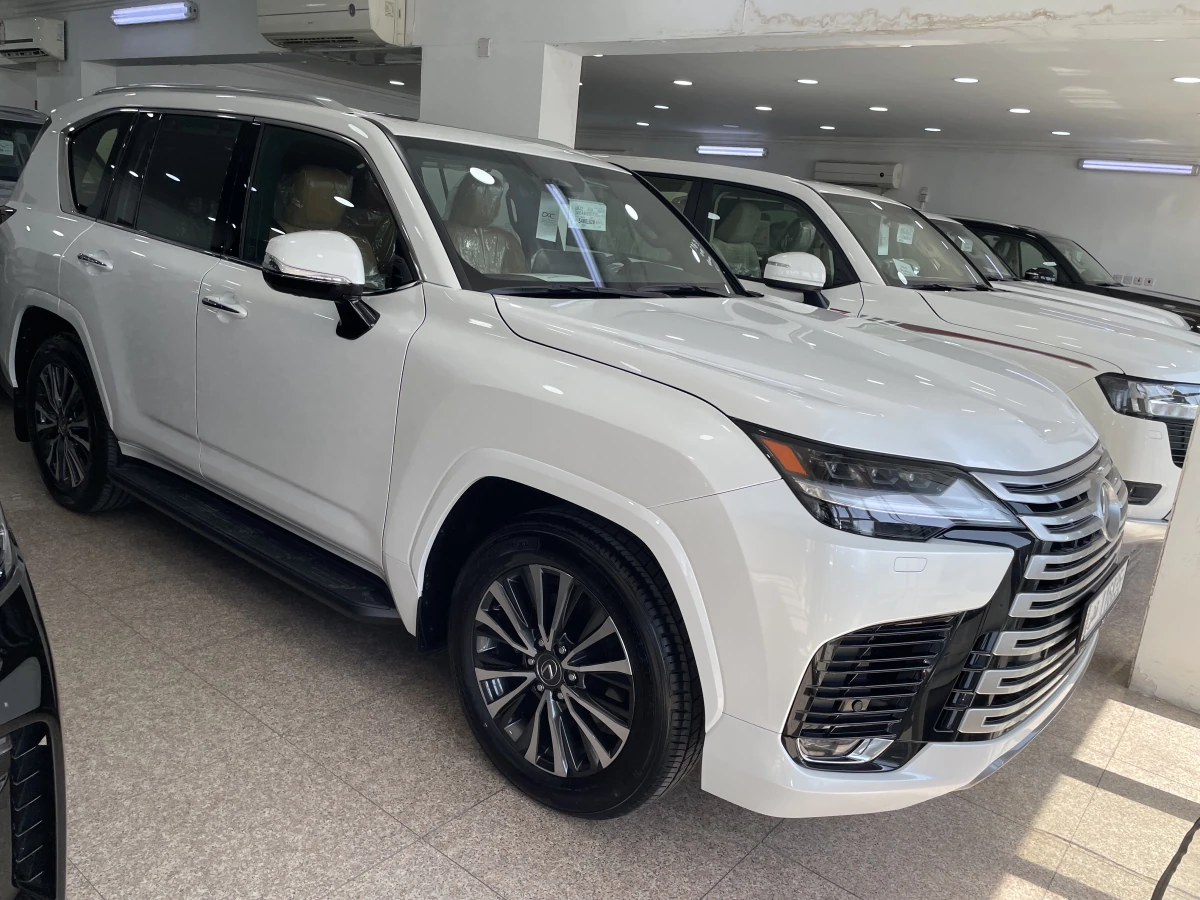 Lexus LX 600 2025