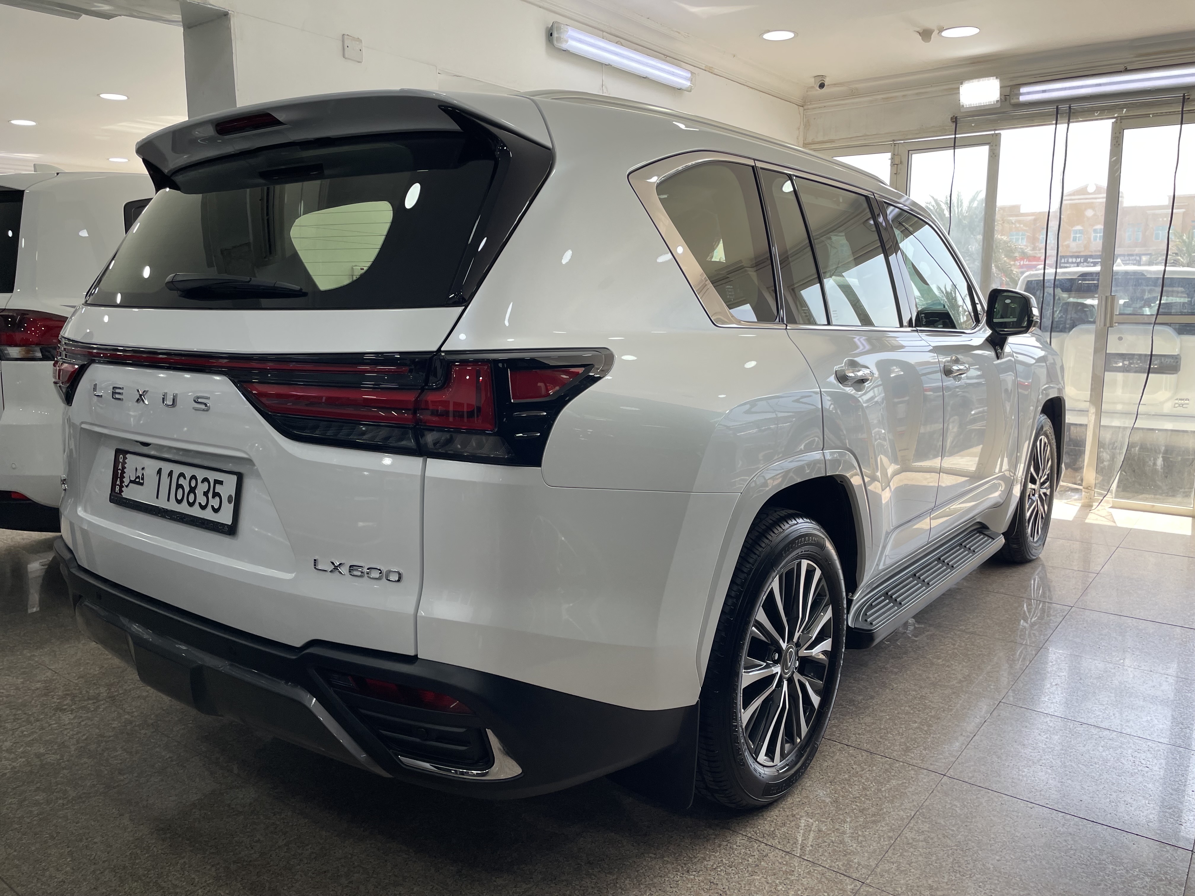 Lexus LX 600 2025 - Image 2